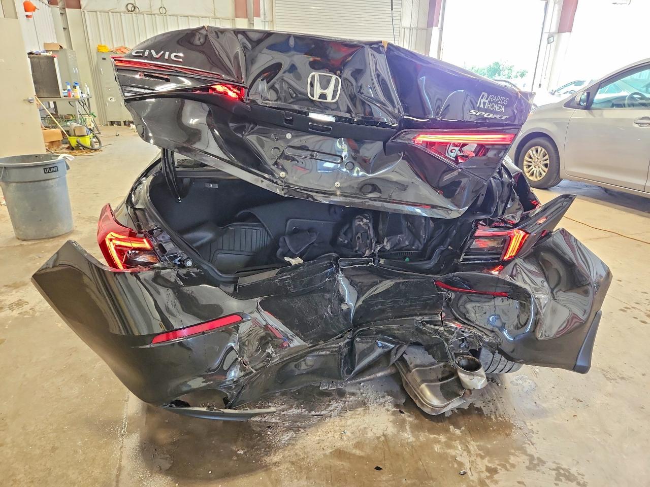HONDA CIVIC 2025 — 7