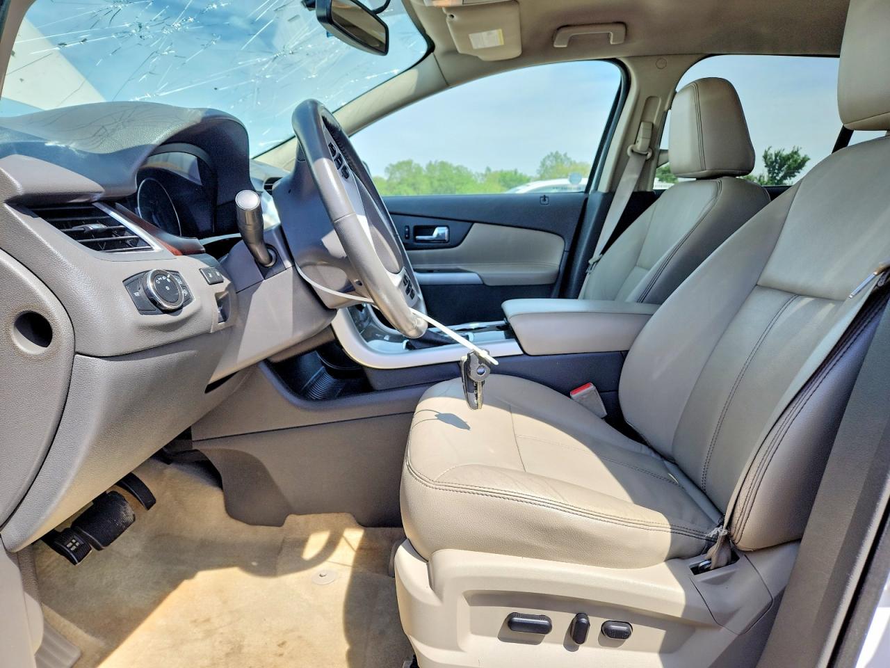 FORD EDGE 2011 — 8