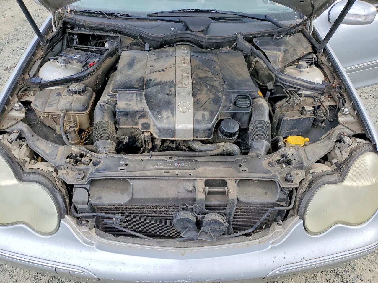 MERCEDES-BENZ C 2003 — 12