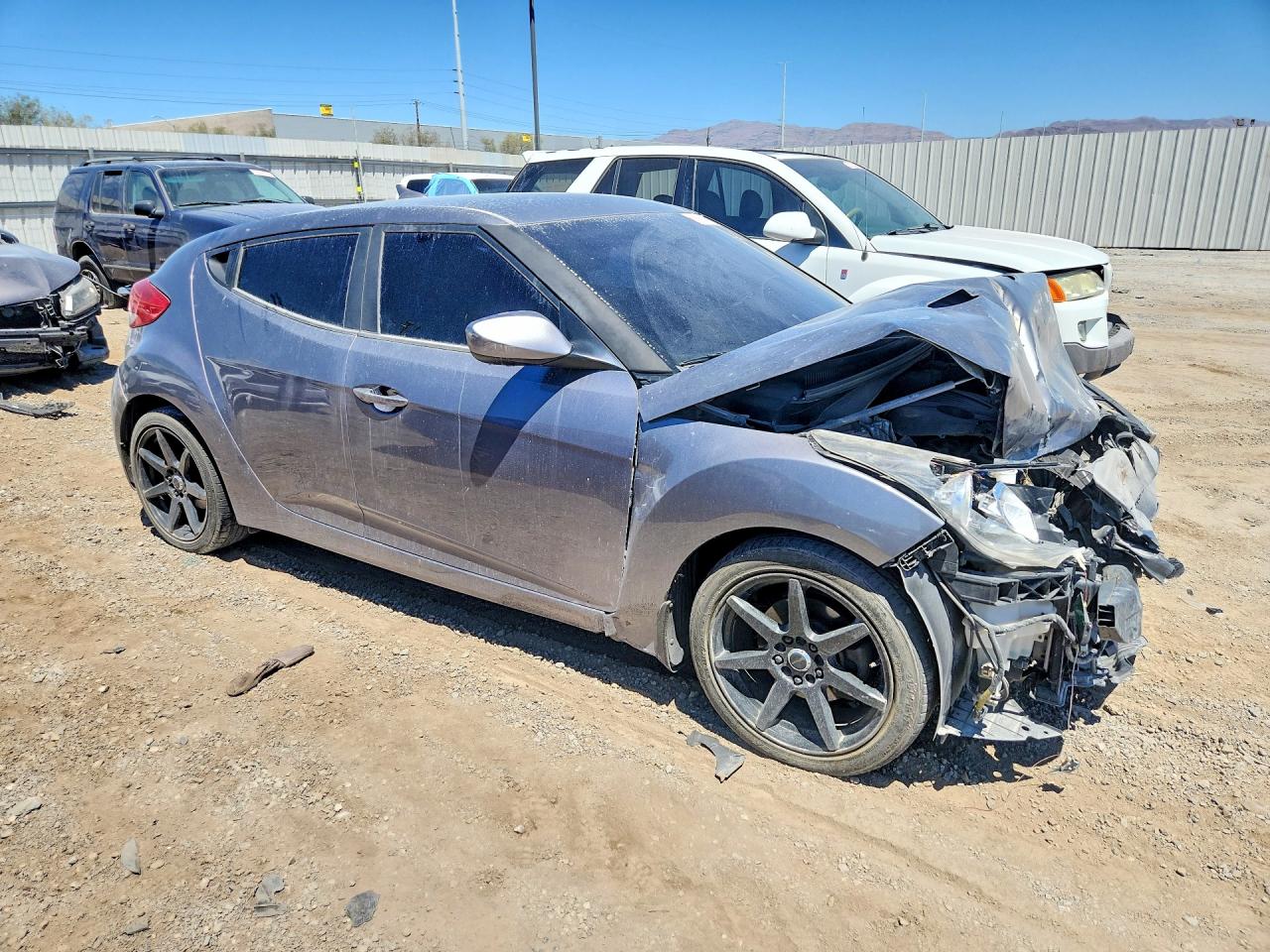 HYUNDAI VELOSTER 2013 — 5