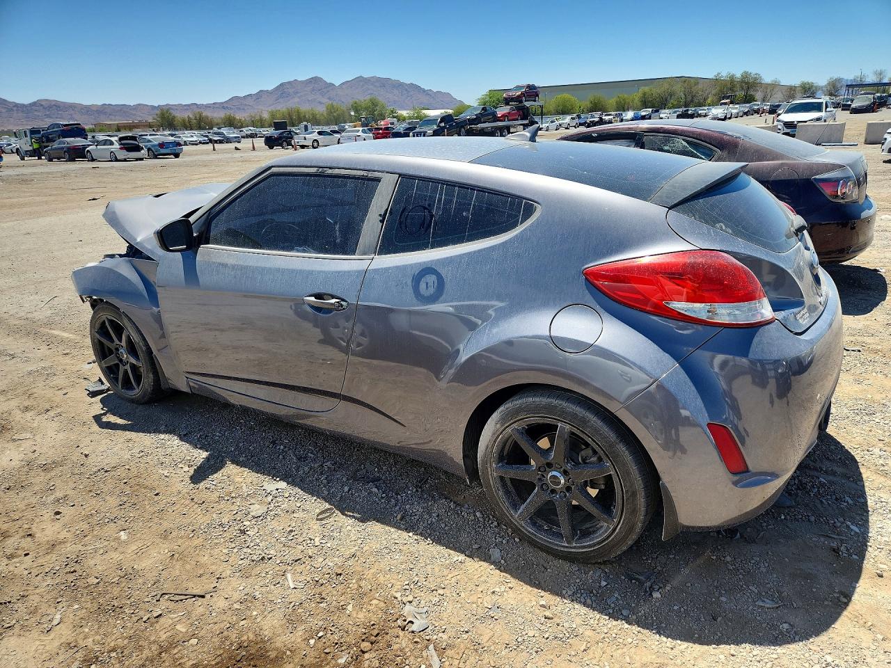 HYUNDAI VELOSTER 2013 — 3