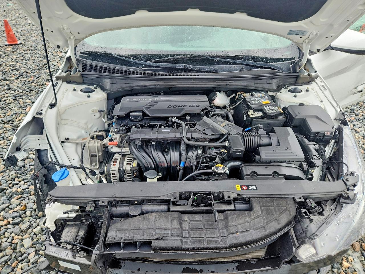 HYUNDAI ELANTRA 2022 — 12