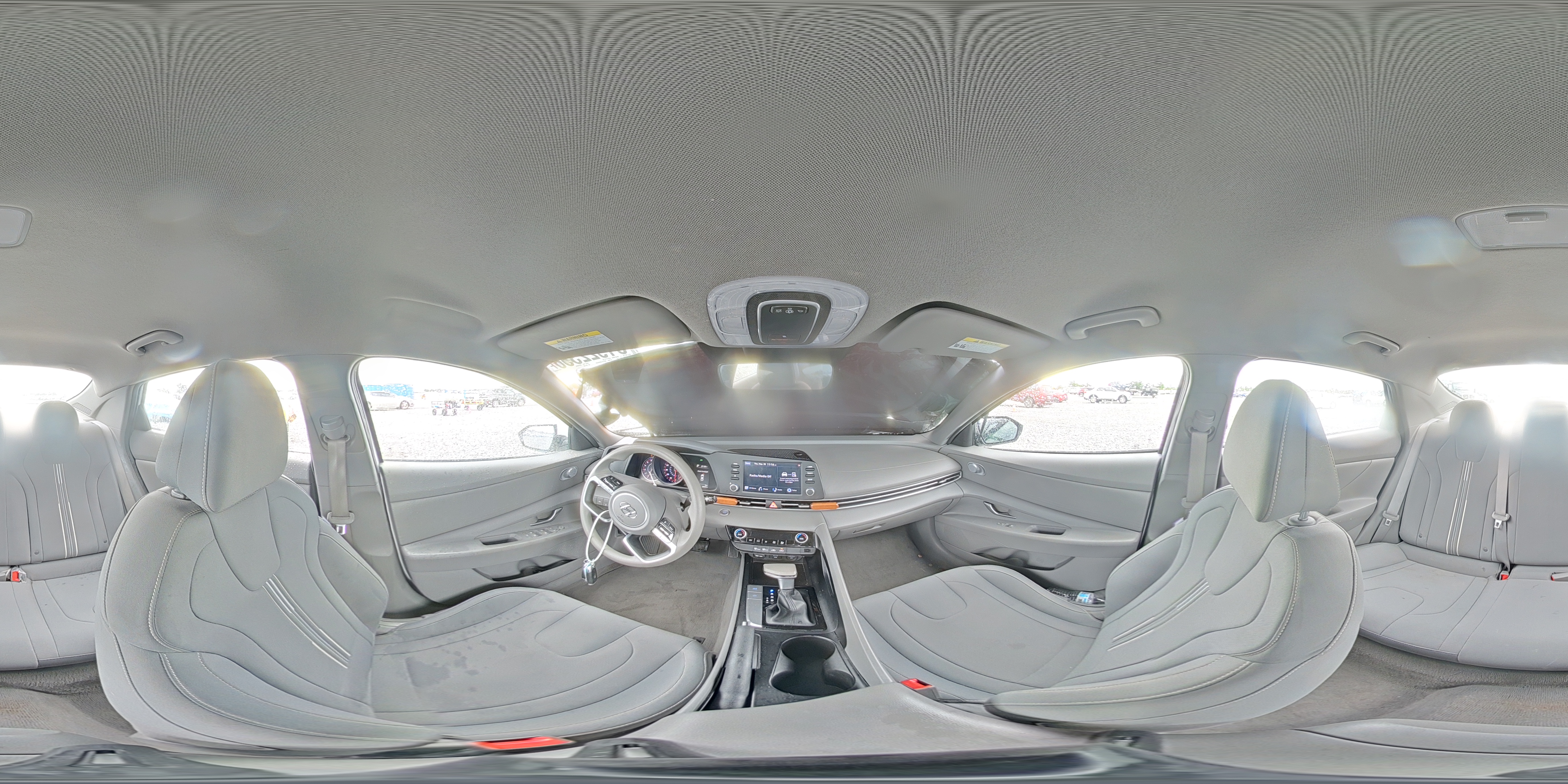 HYUNDAI ELANTRA 2022 — 14