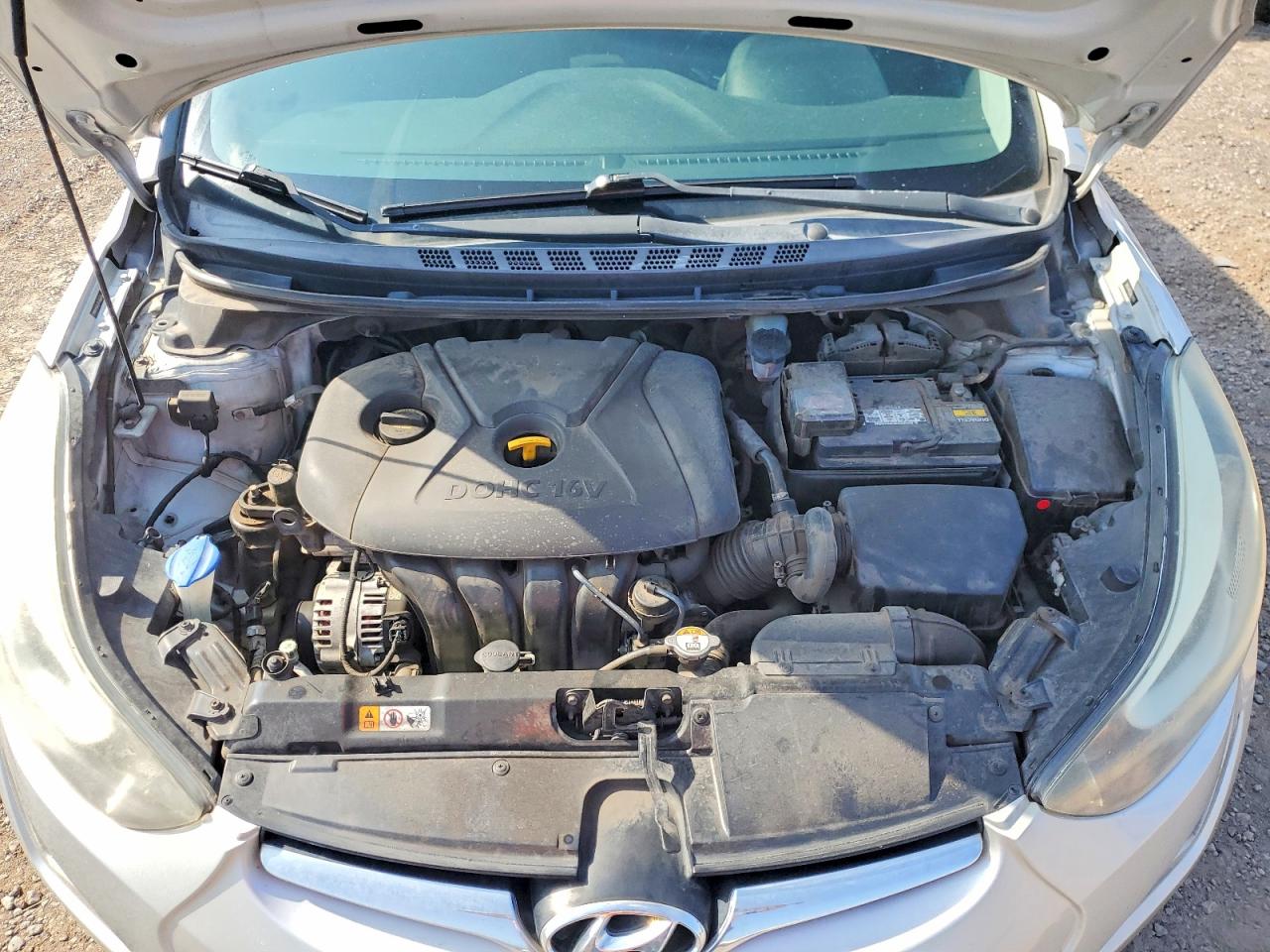 HYUNDAI ELANTRA 2016 — 12