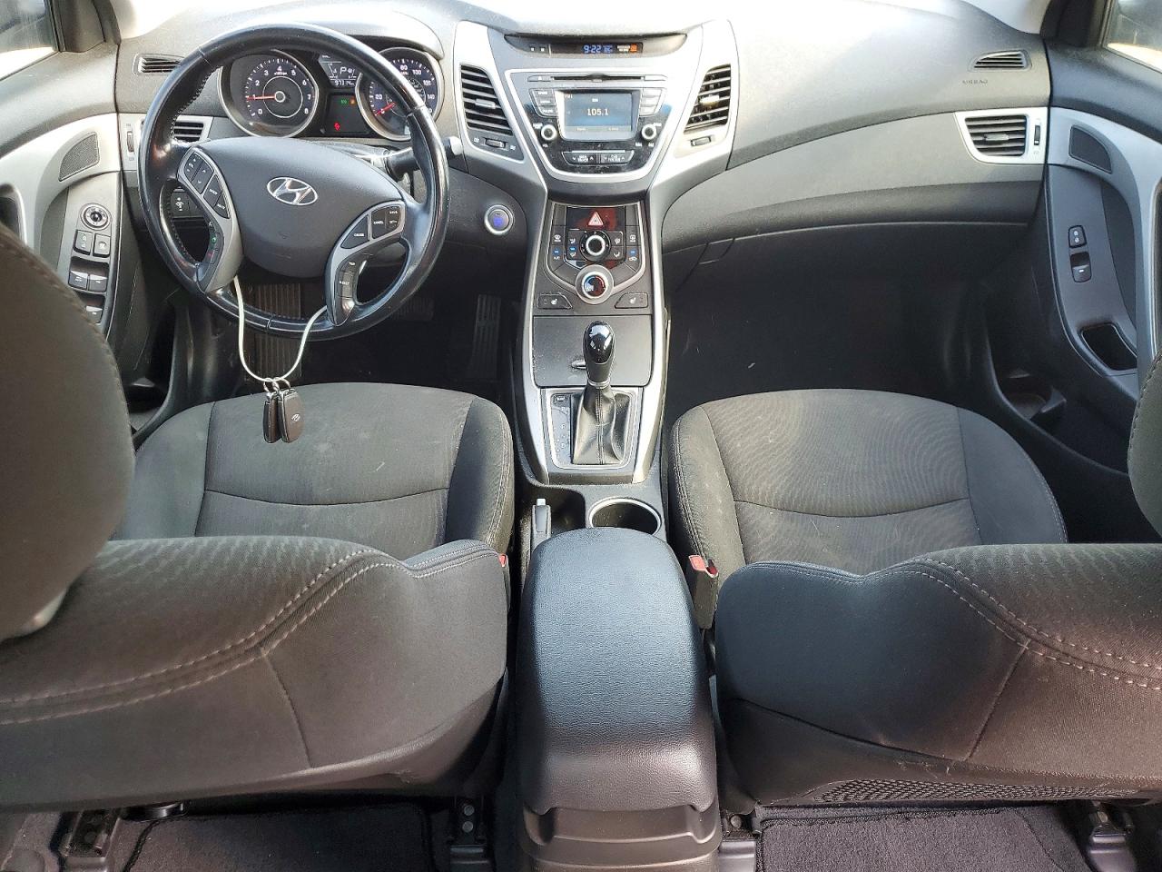 HYUNDAI ELANTRA 2016 — 9