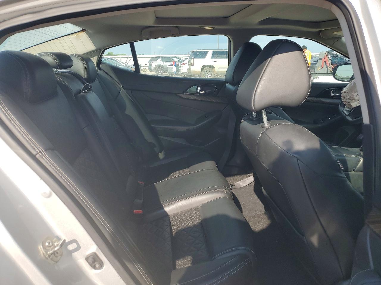NISSAN MAXIMA 2016 — 11