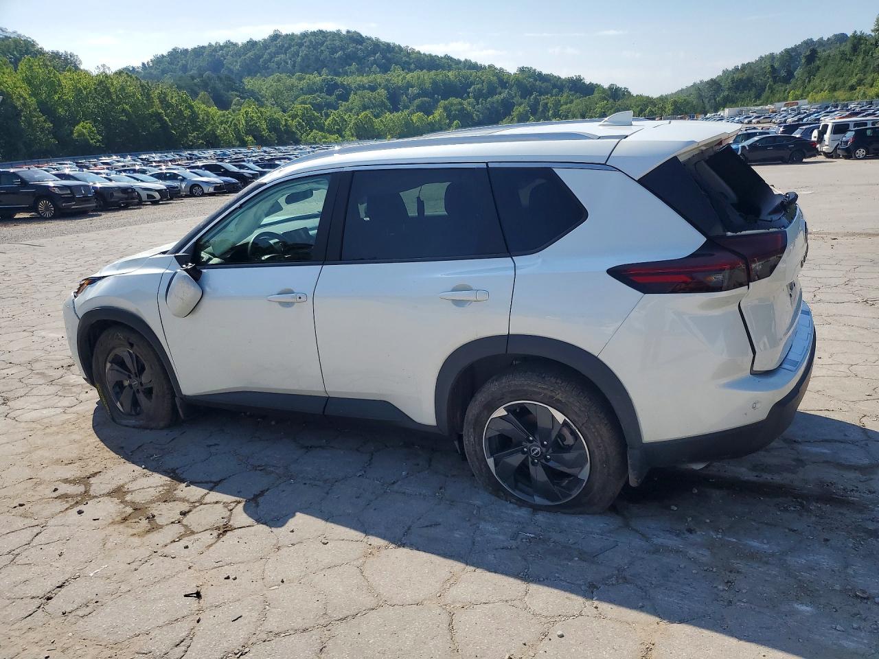 NISSAN ROGUE 2025 — 3