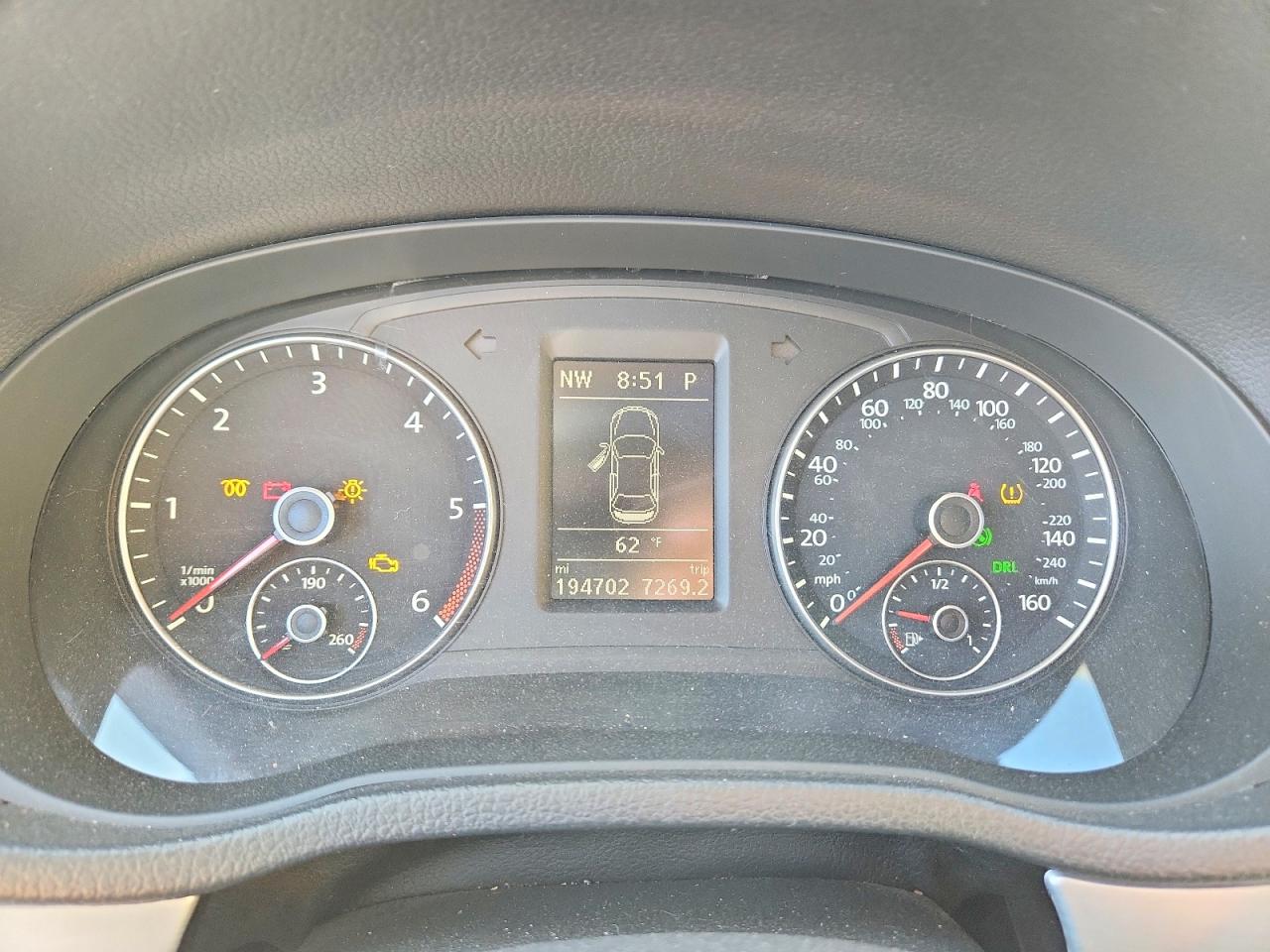 VOLKSWAGEN PASSAT 2013 — 10