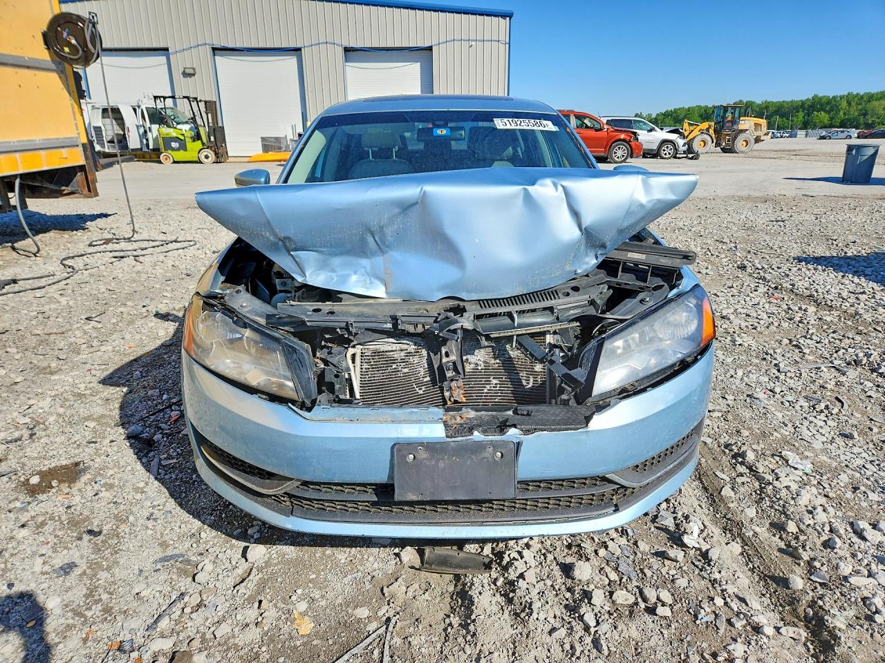 VOLKSWAGEN PASSAT 2013 — 6