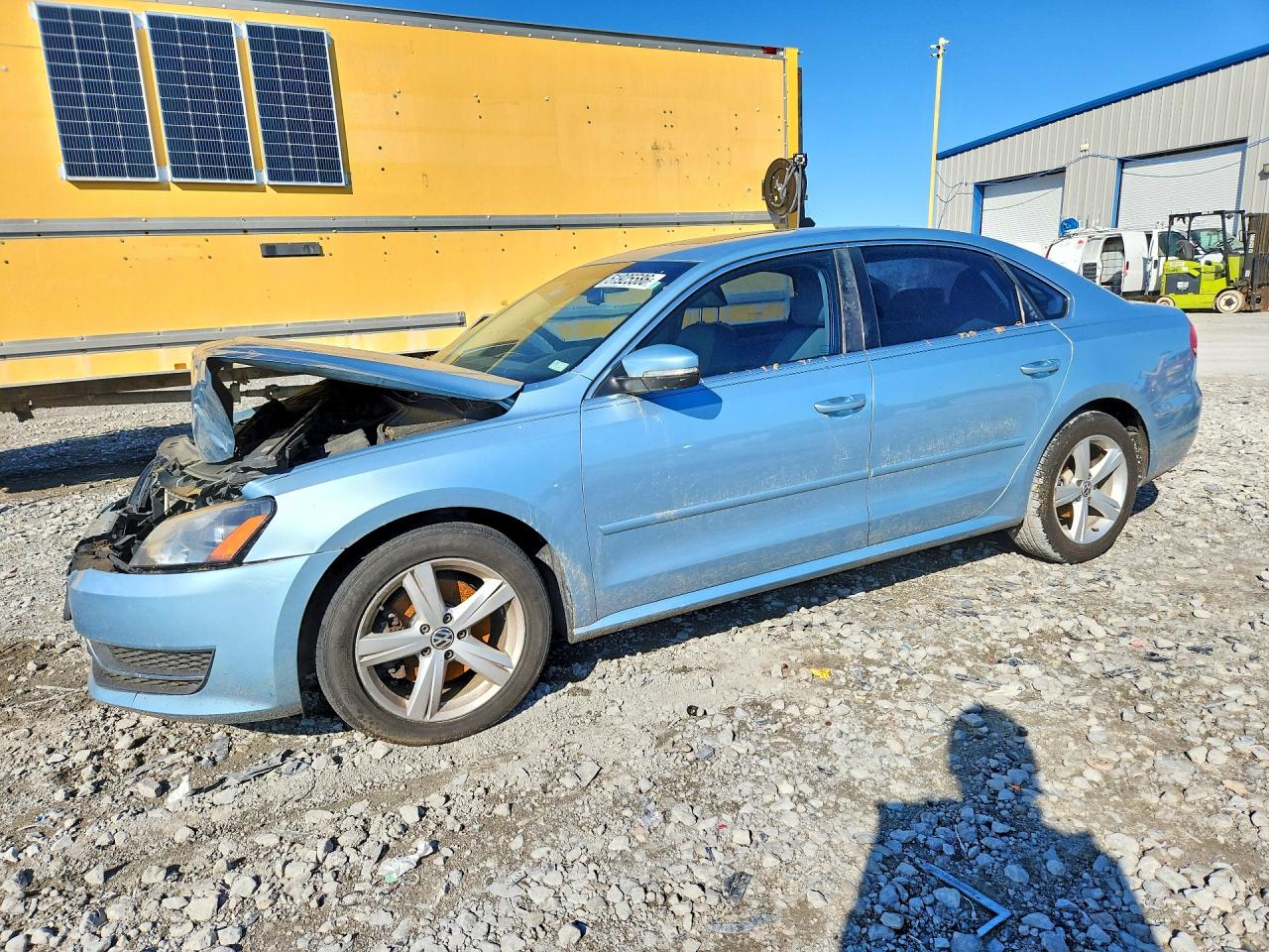 VOLKSWAGEN PASSAT 2013 — 2