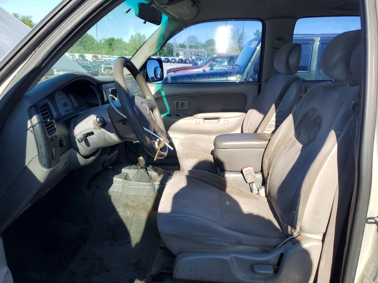 TOYOTA TACOMA 2001 — 8