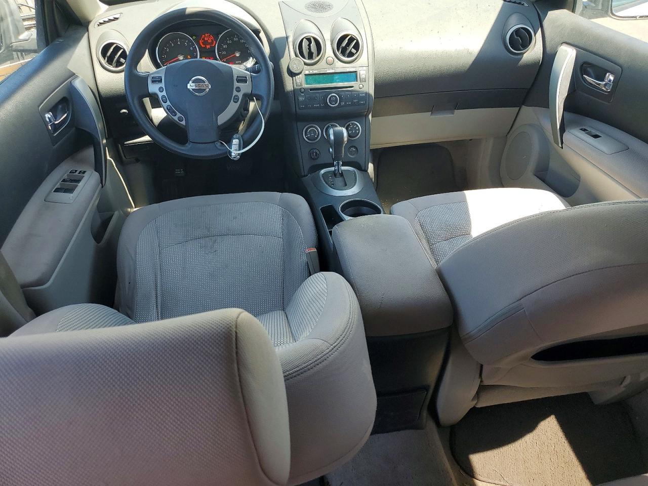 NISSAN ROGUE 2010 — 9