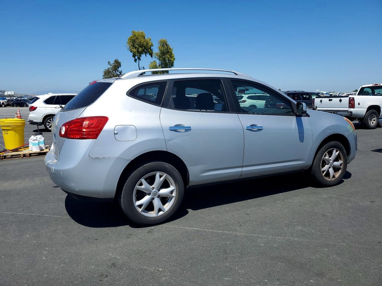 NISSAN ROGUE 2010 — 4