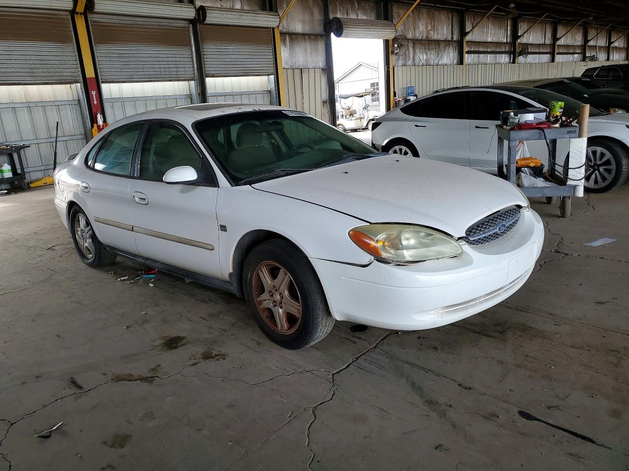 FORD TAURUS 2001 — 5