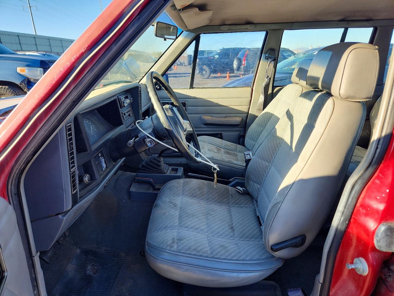 JEEP CHEROKEE 1989 — 8