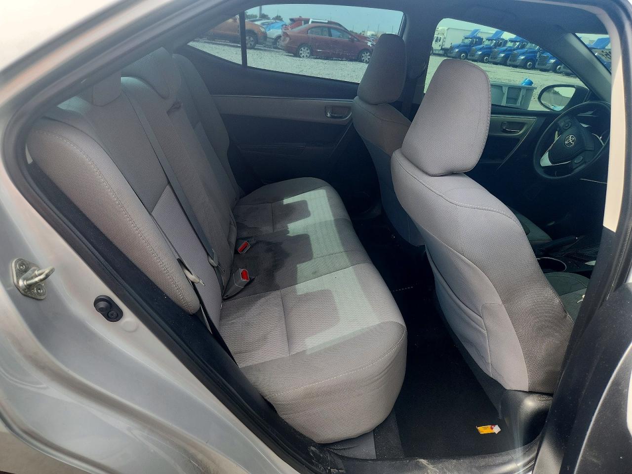TOYOTA COROLLA 2015 — 11