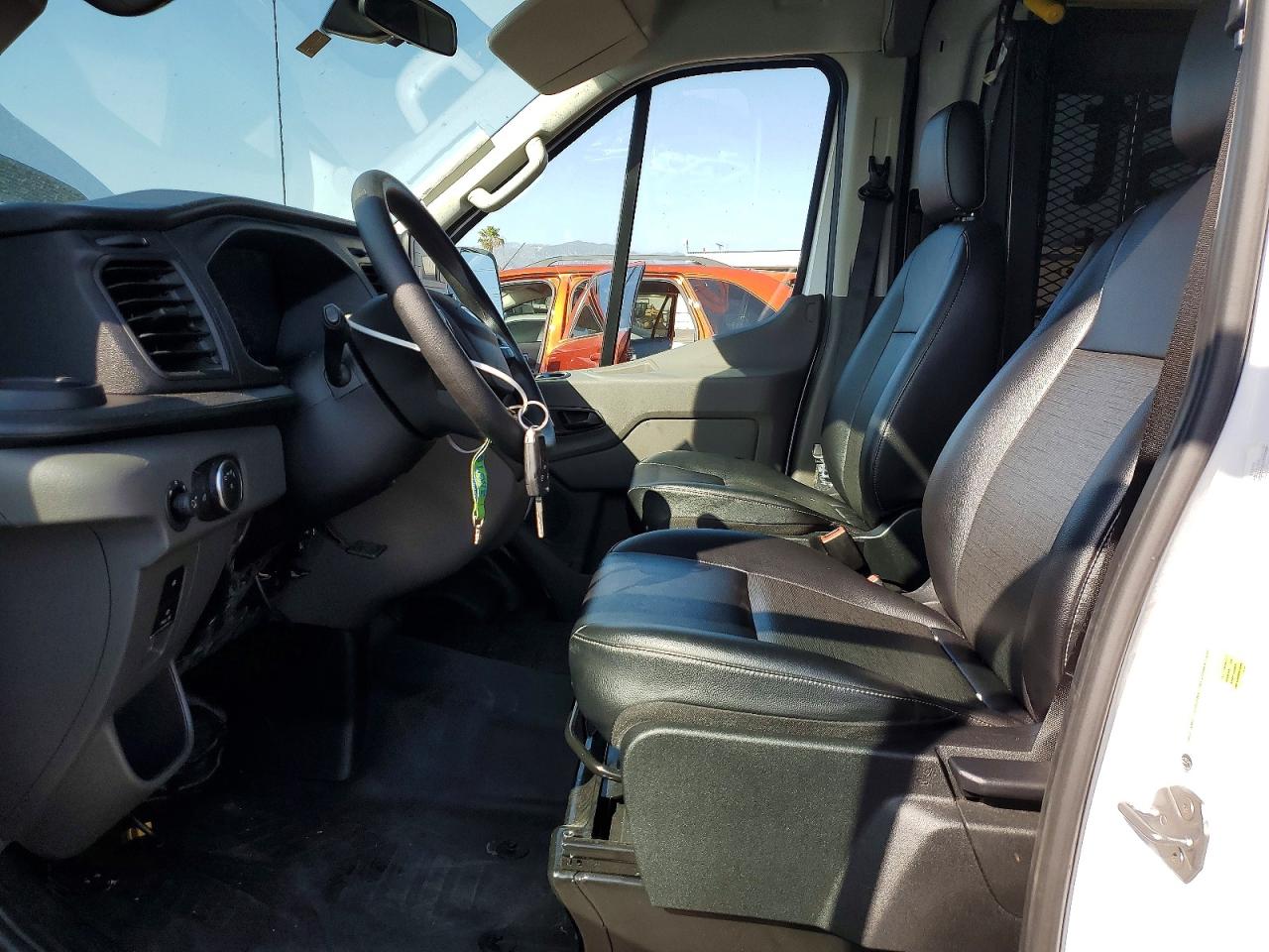 FORD TRANSIT 2024 — 8