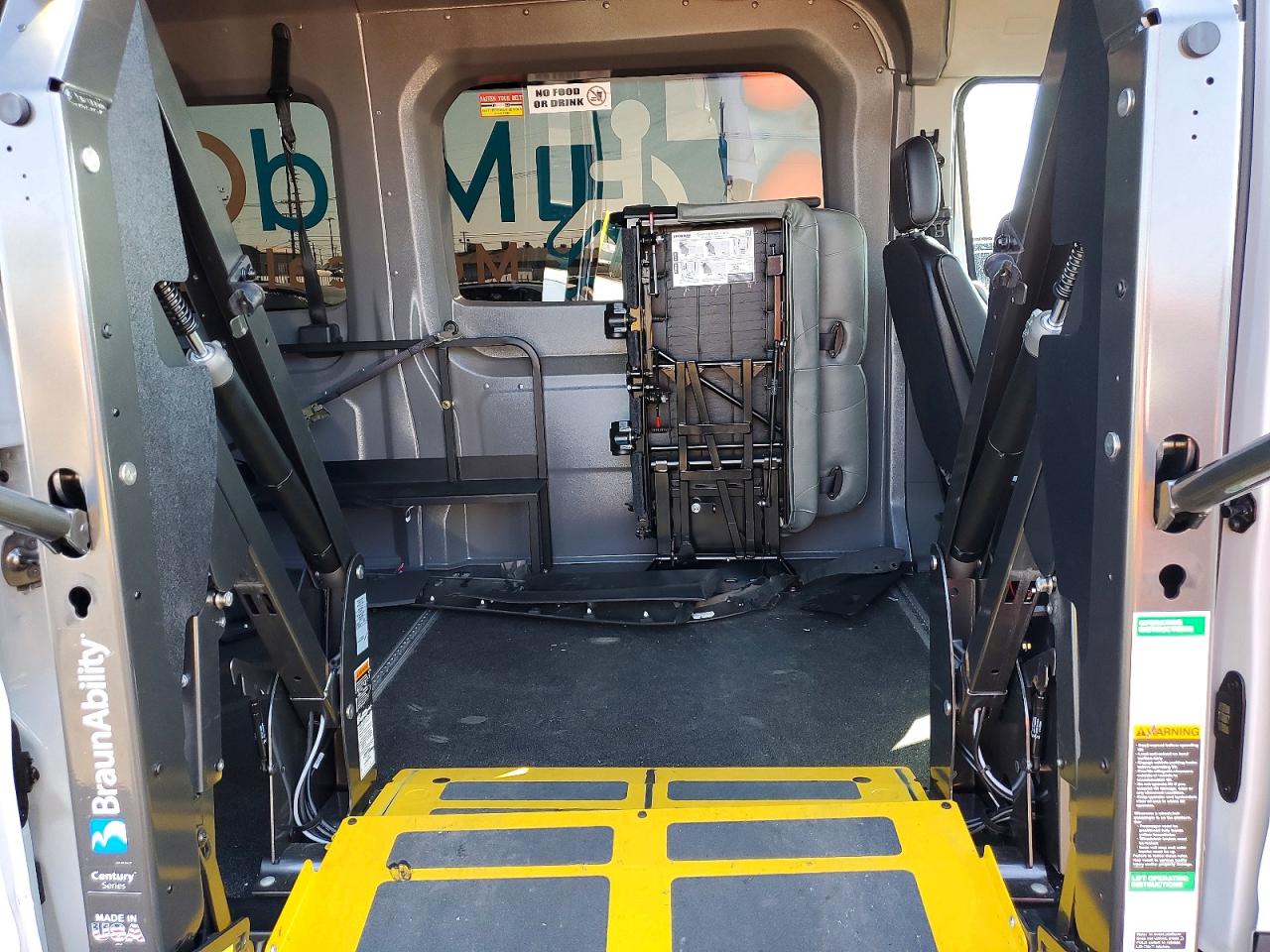 FORD TRANSIT 2024 — 12