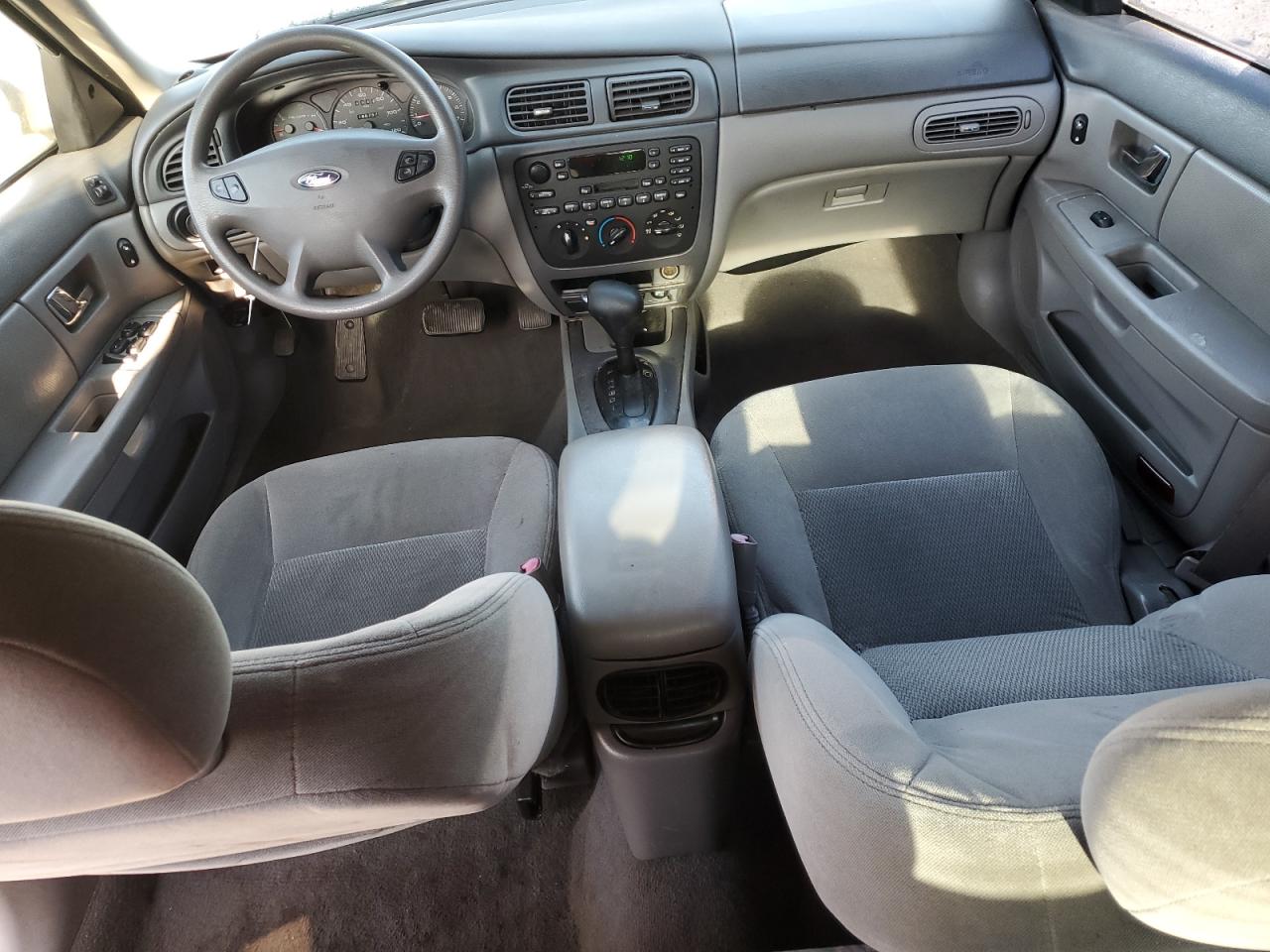 FORD TAURUS 2003 — 9