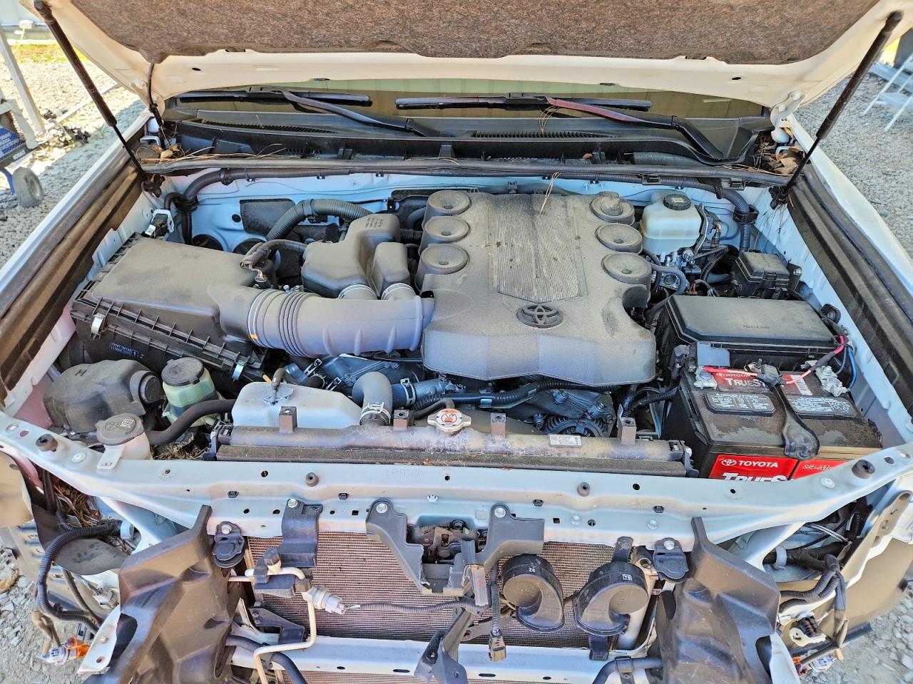 TOYOTA 4RUNNER 2021 — 13