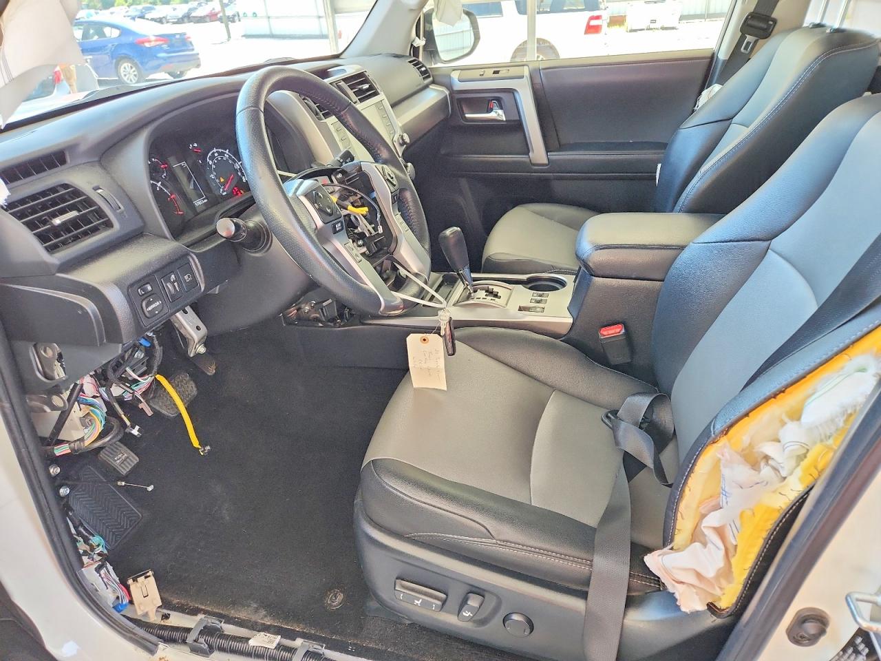 TOYOTA 4RUNNER 2021 — 8