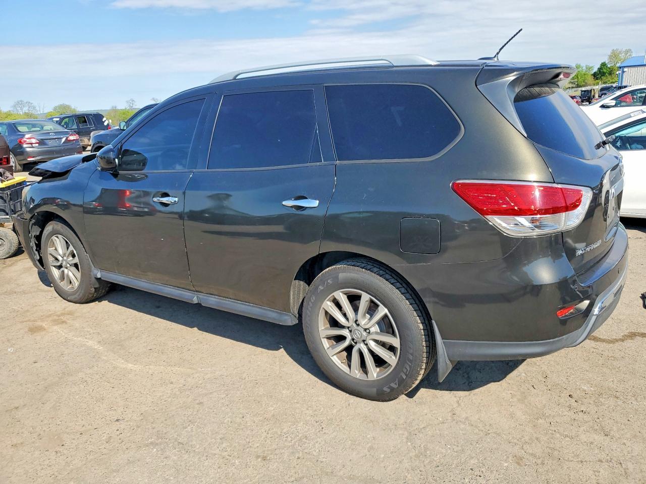 NISSAN PATHFINDER 2015 — 3