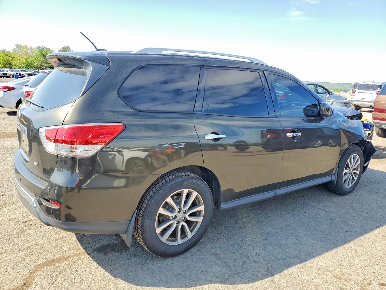 NISSAN PATHFINDER 2015 — 4