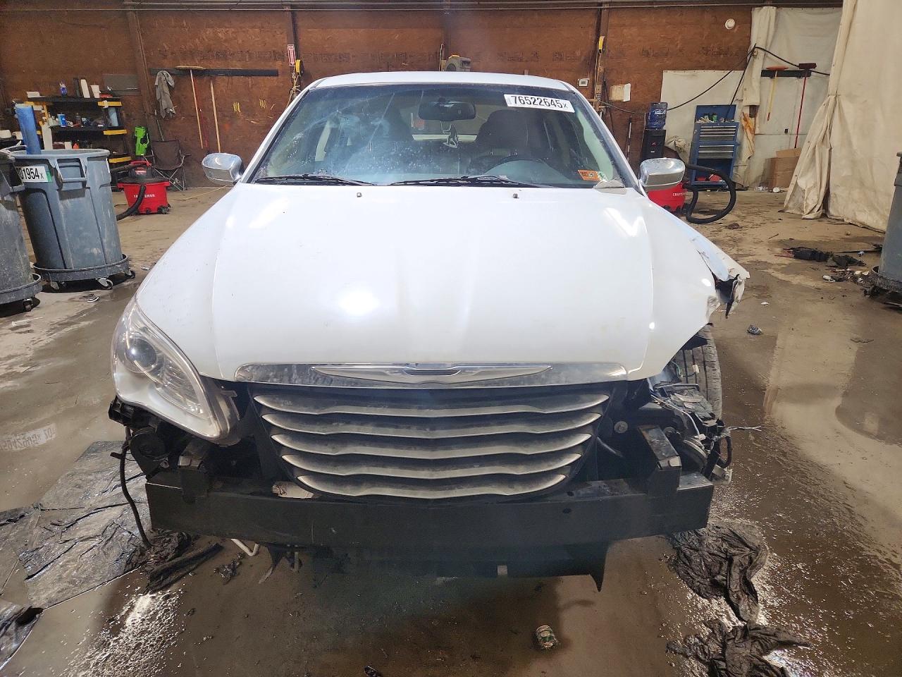 CHRYSLER 200 2013 — 6