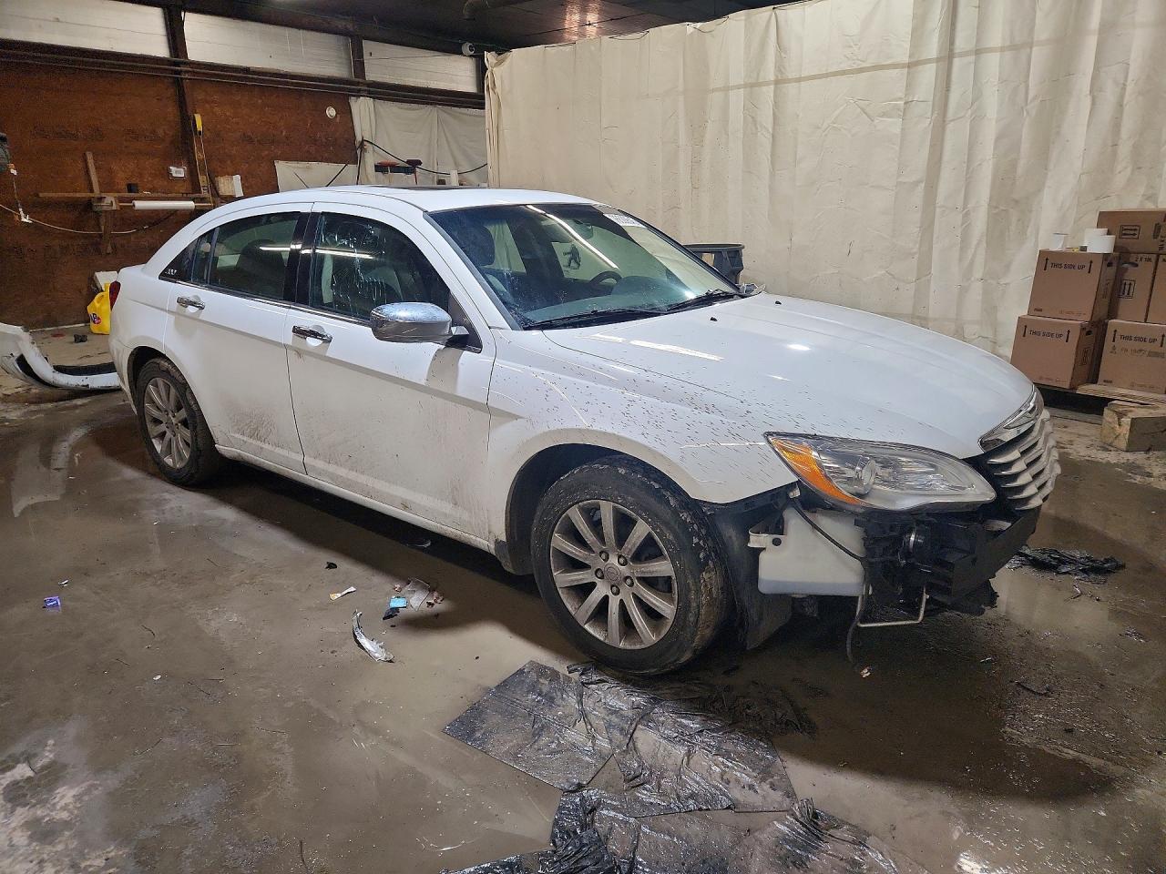 CHRYSLER 200 2013 — 5