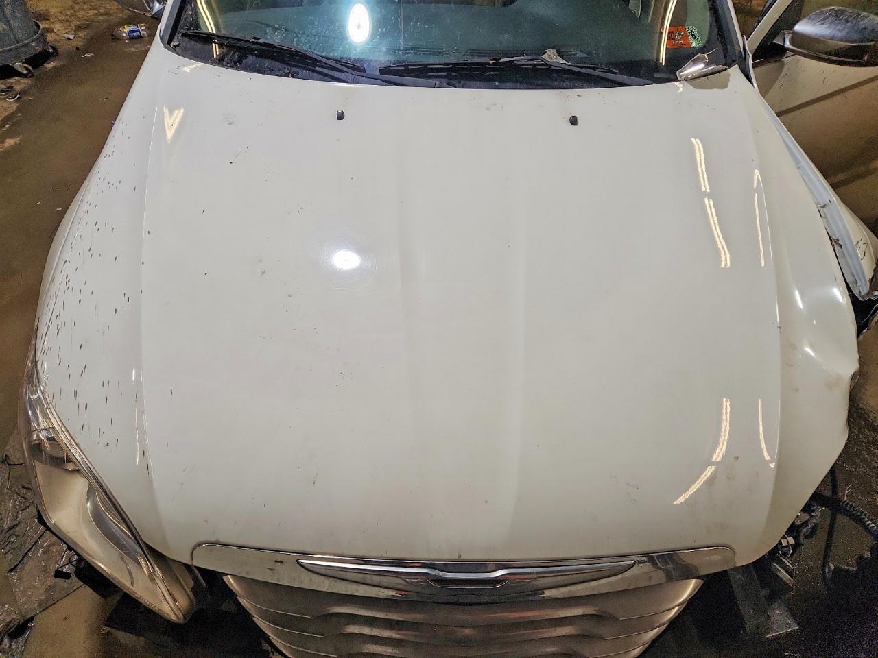 CHRYSLER 200 2013 — 12
