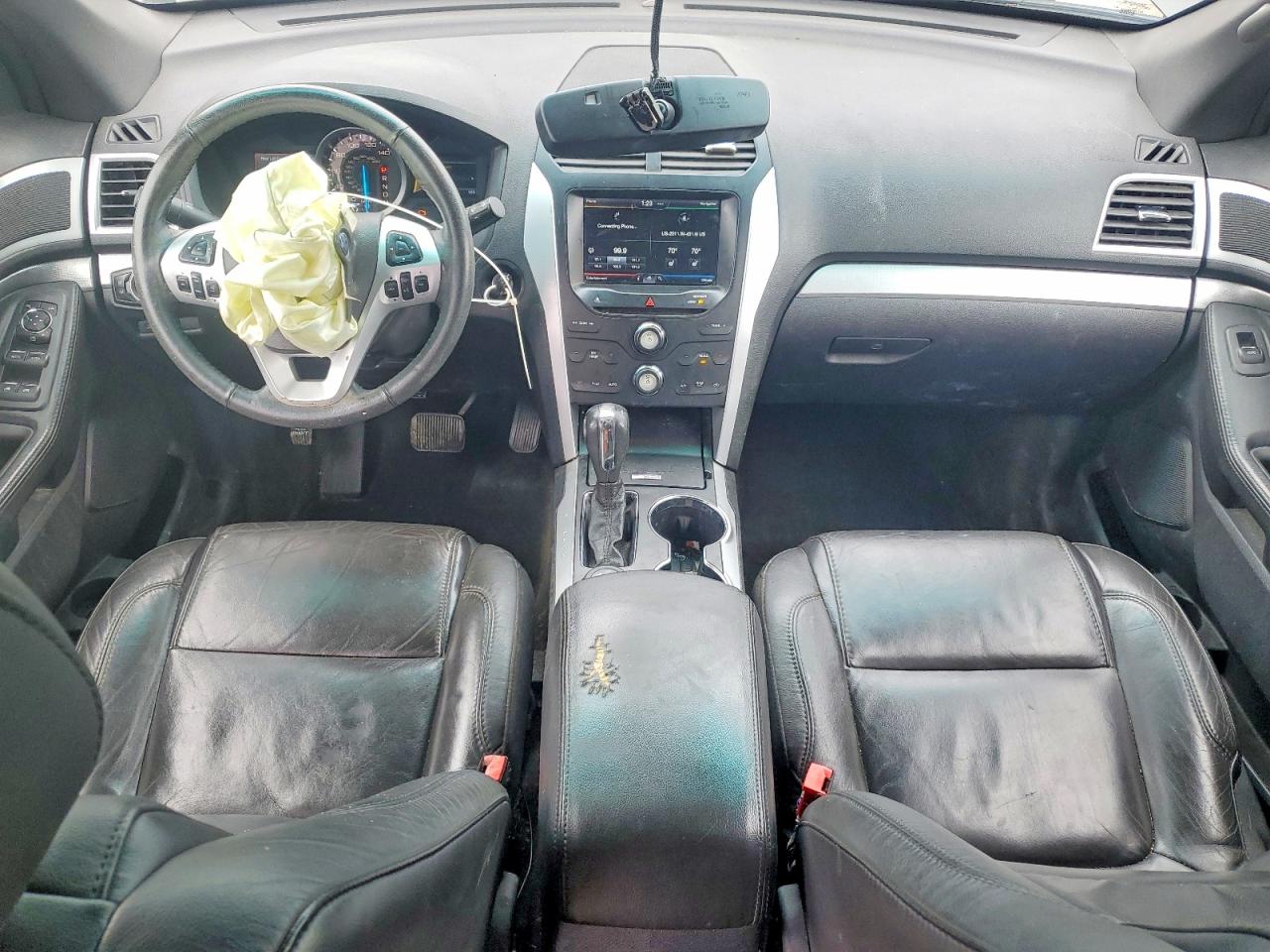 FORD EXPLORER 2015 — 9