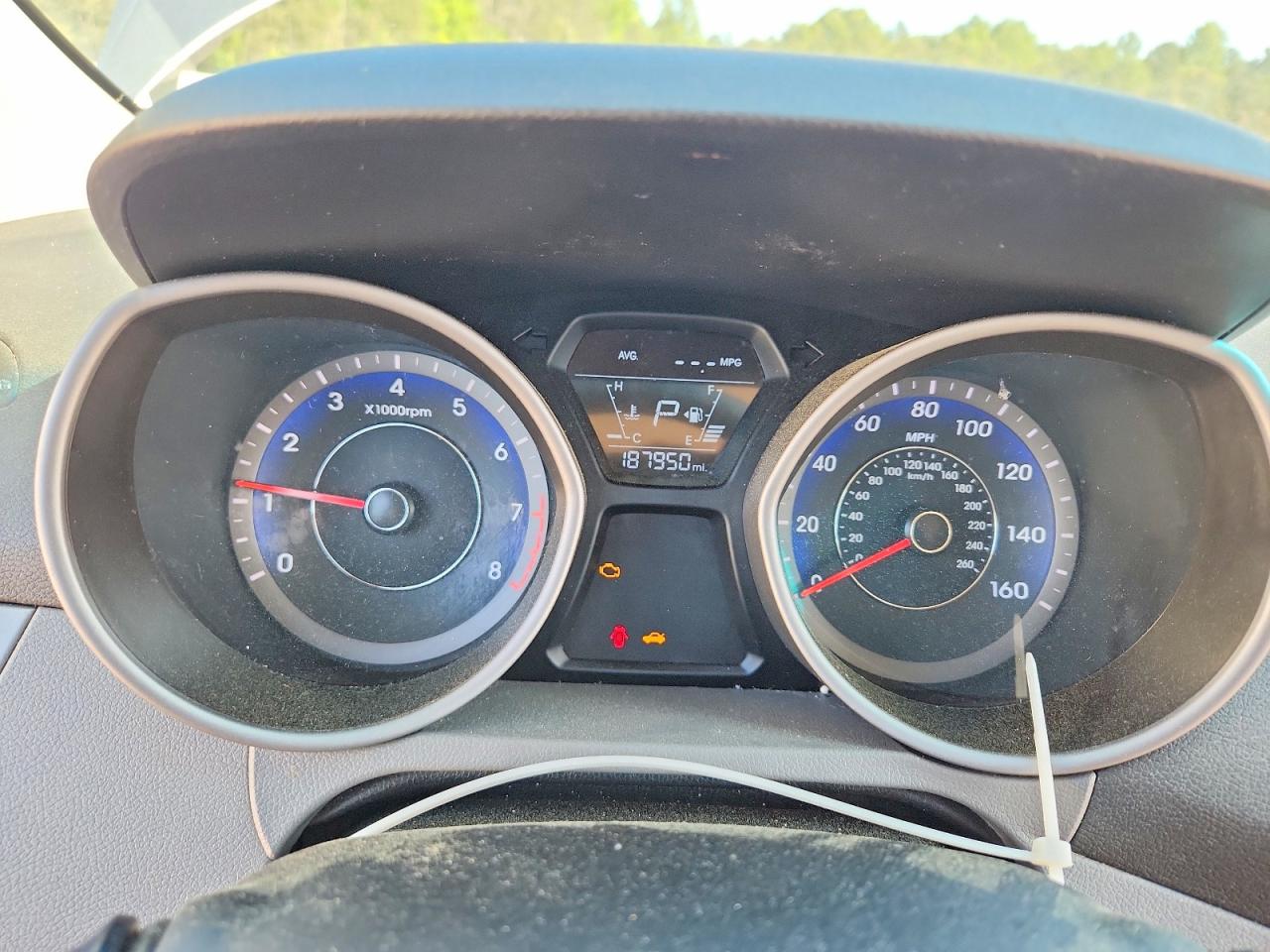 HYUNDAI ELANTRA 2016 — 10
