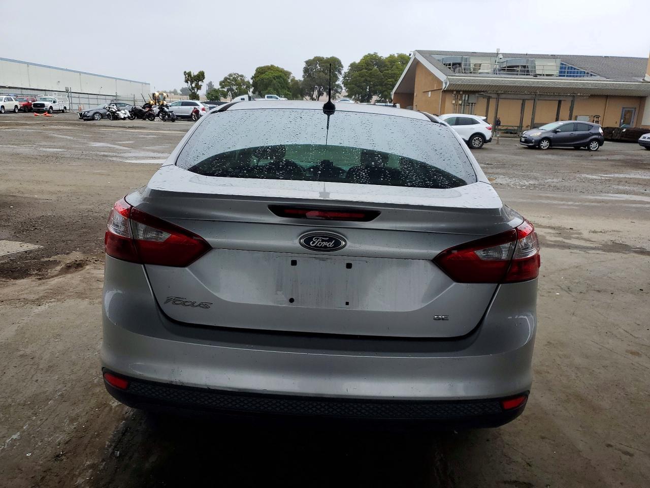 FORD FOCUS 2012 — 7