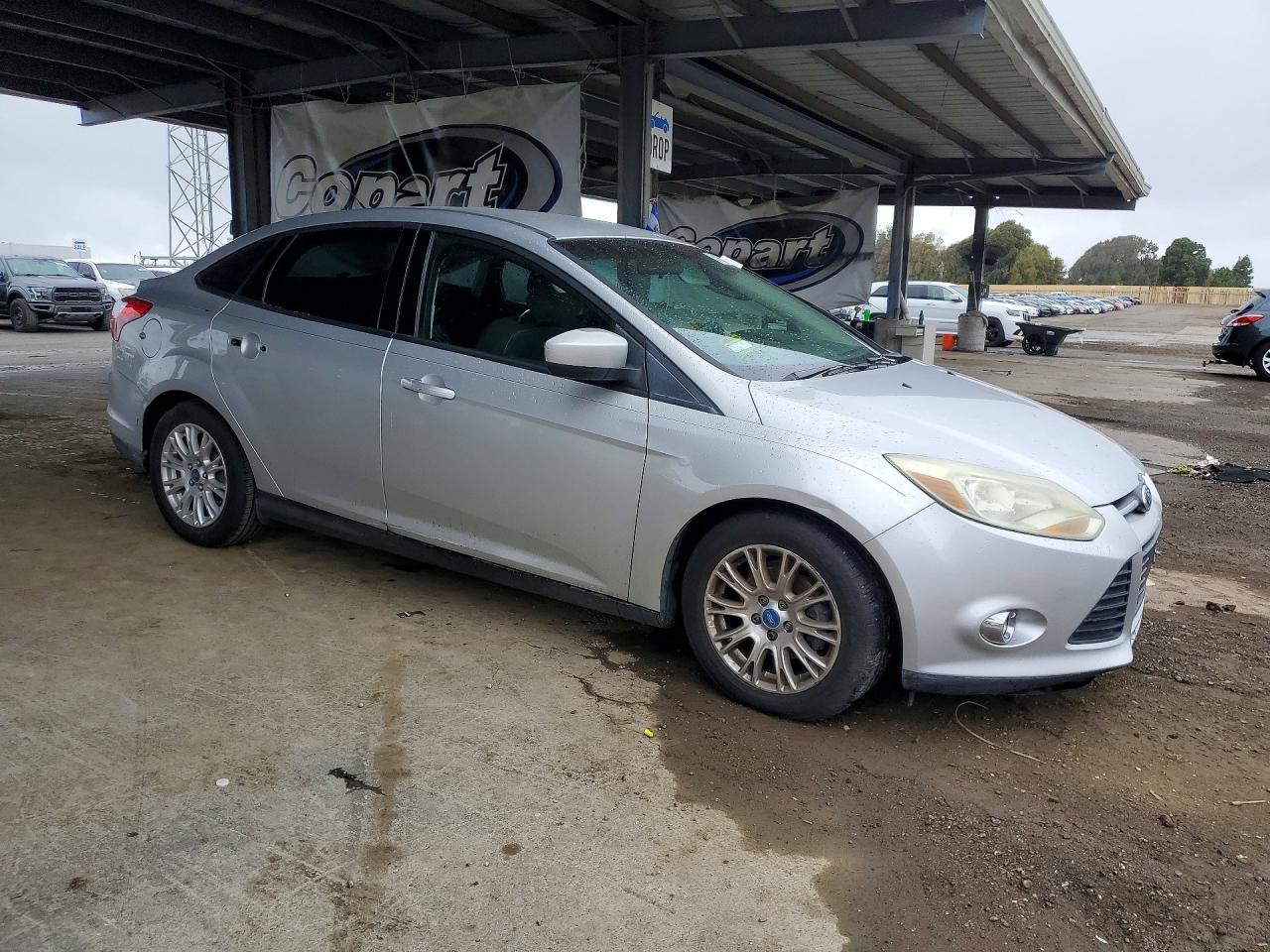 FORD FOCUS 2012 — 5