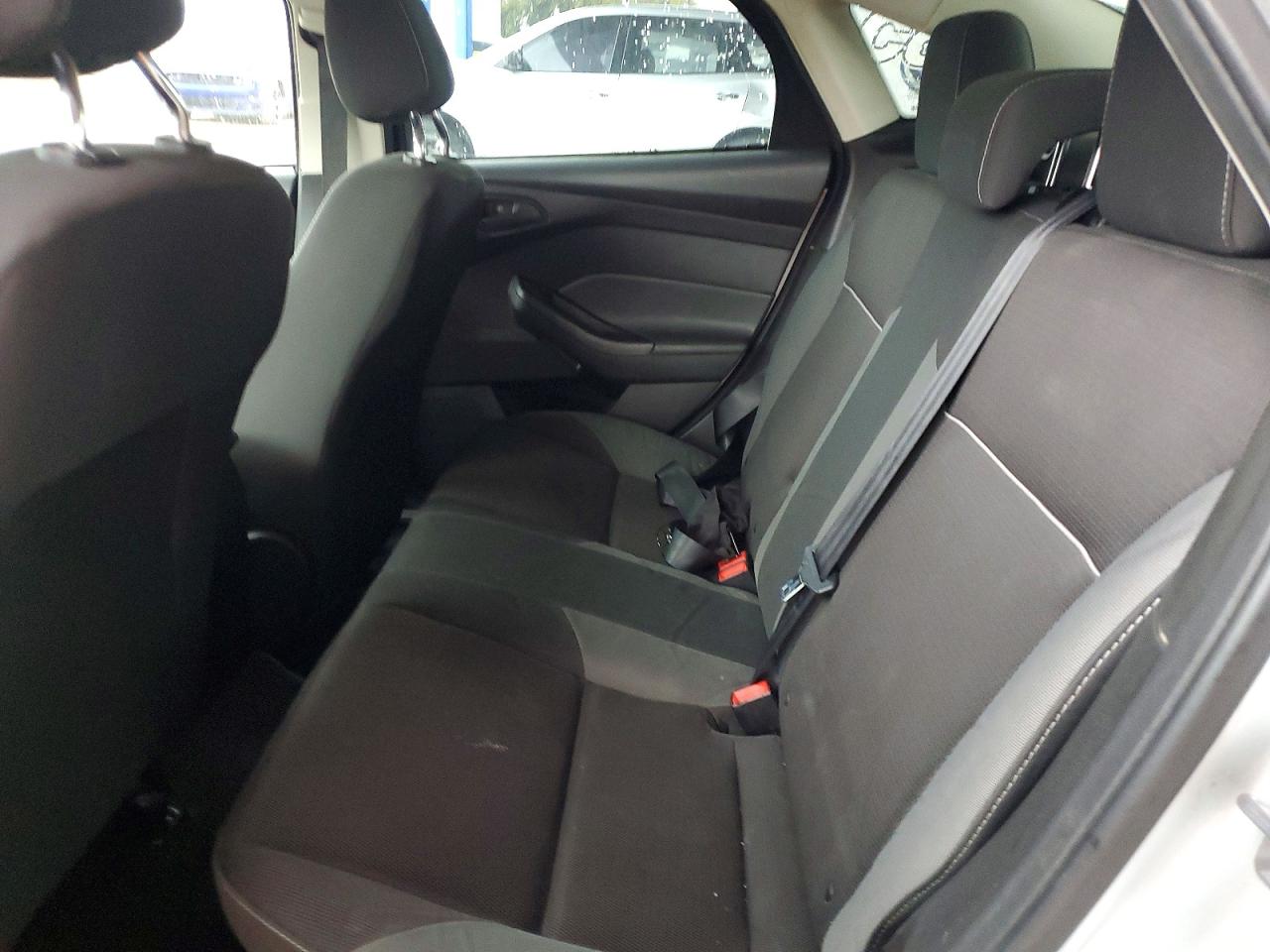 FORD FOCUS 2012 — 11