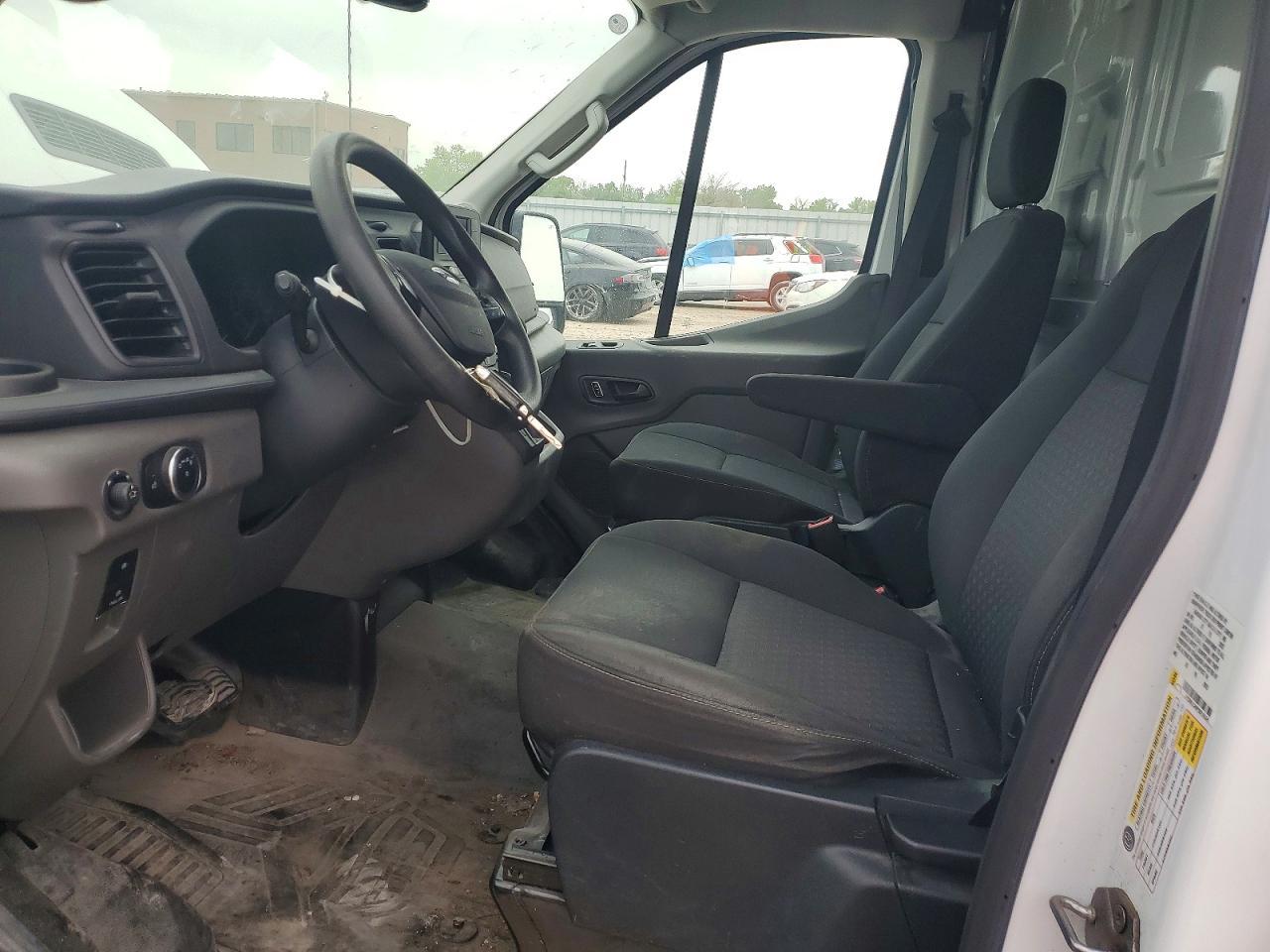 FORD TRANSIT 2023 — 8