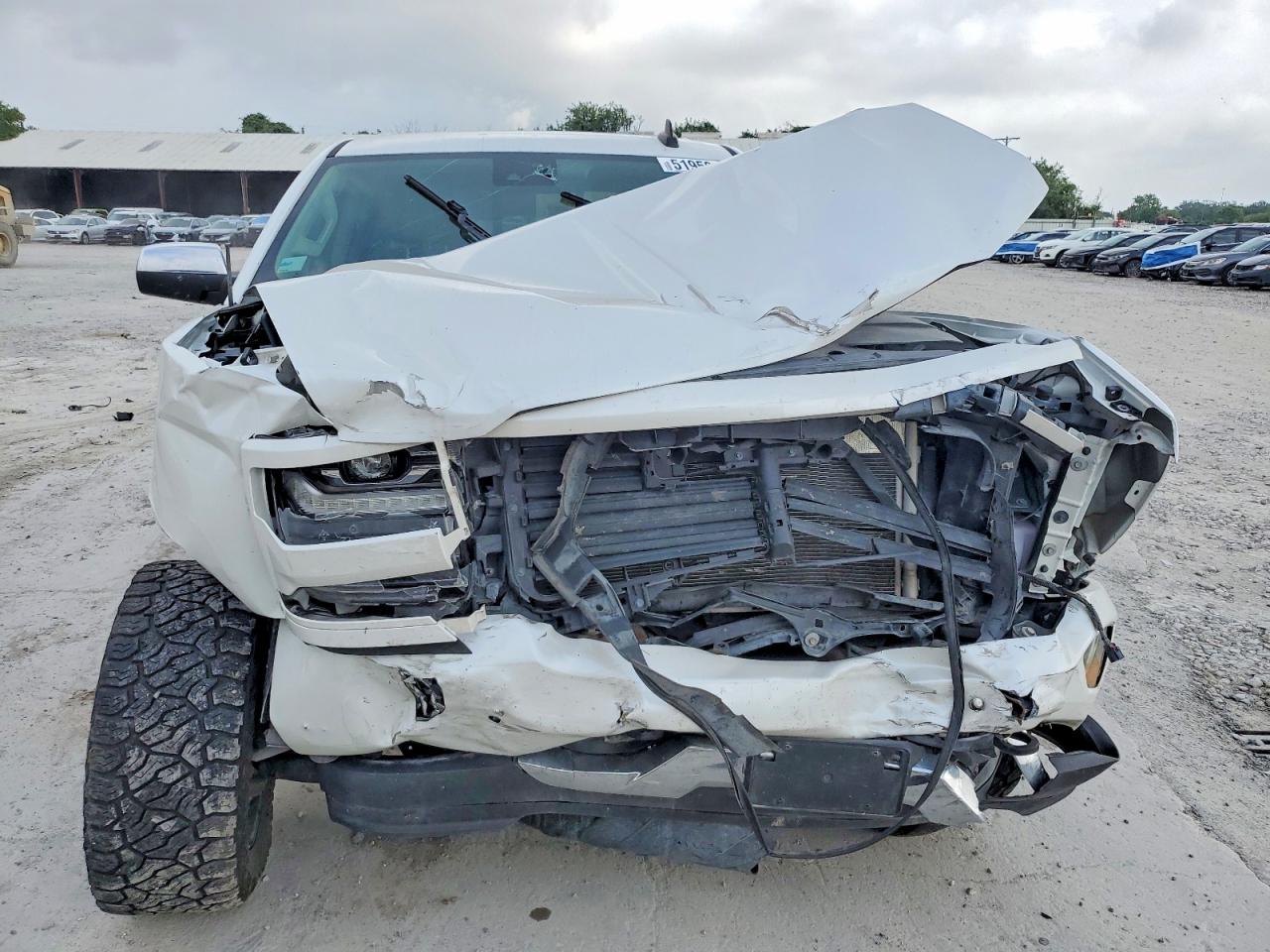 CHEVROLET SILVERADO 2017 — 12