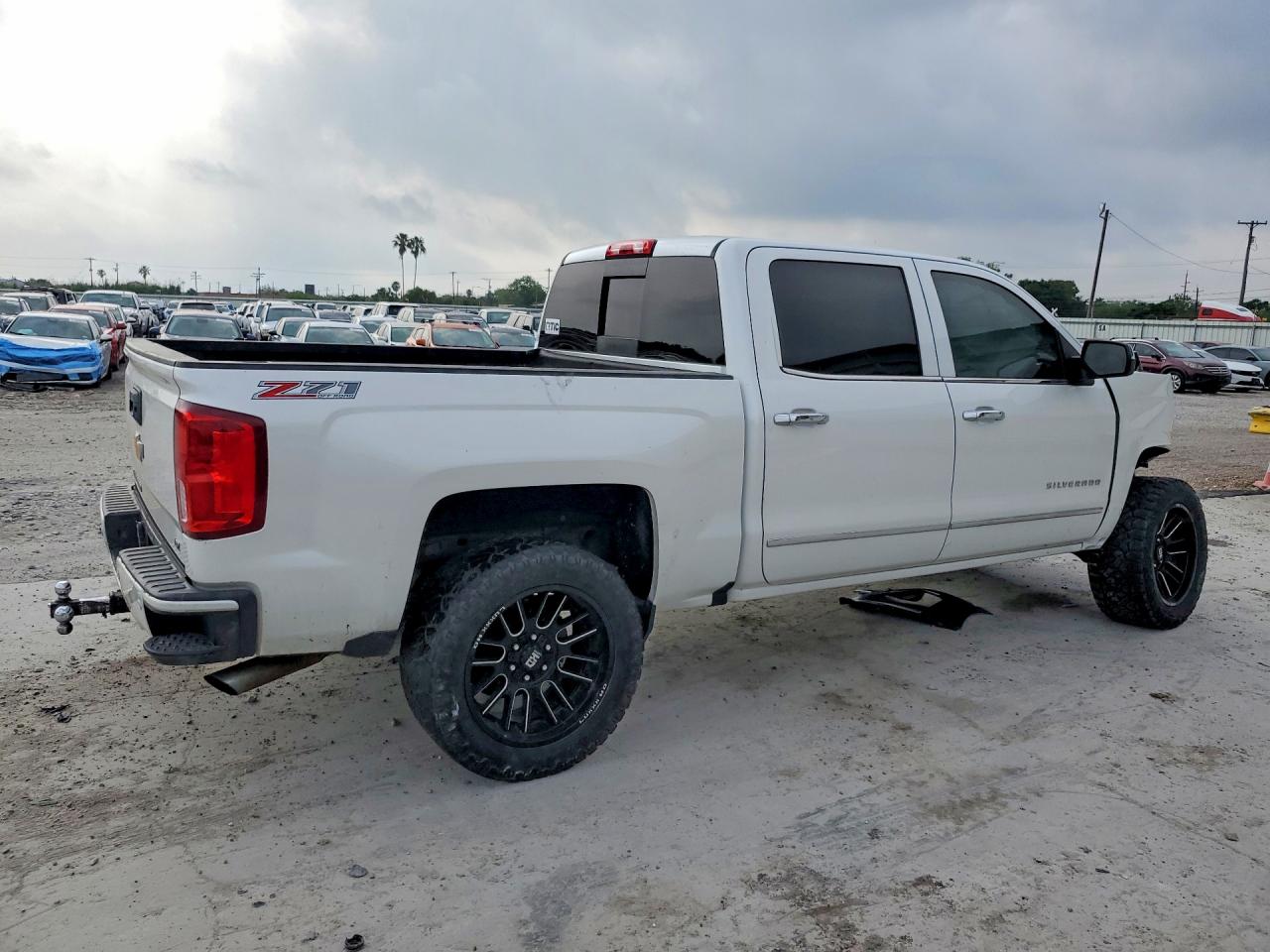 CHEVROLET SILVERADO 2017 — 4
