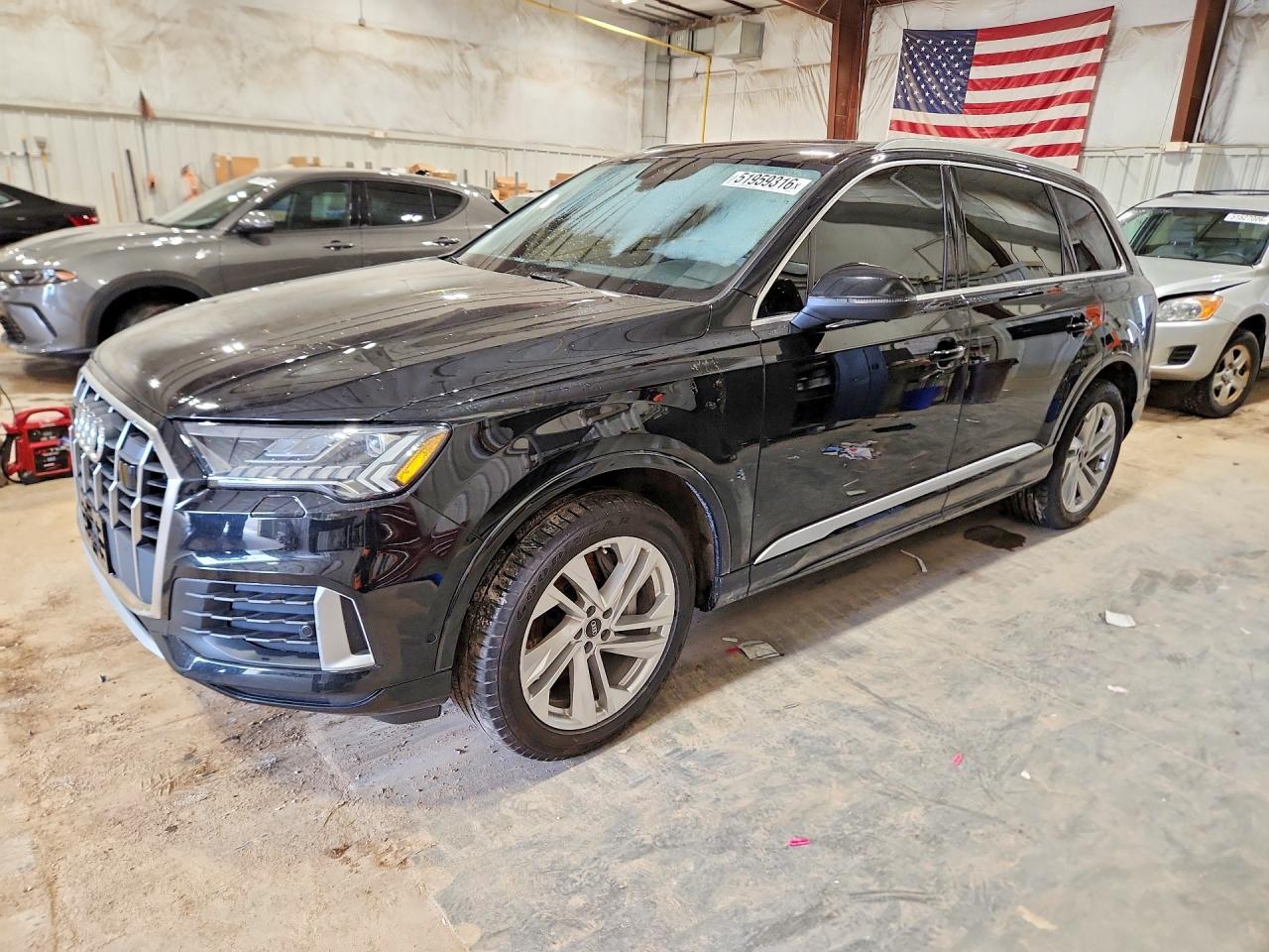 AUDI Q7 2022 — 2