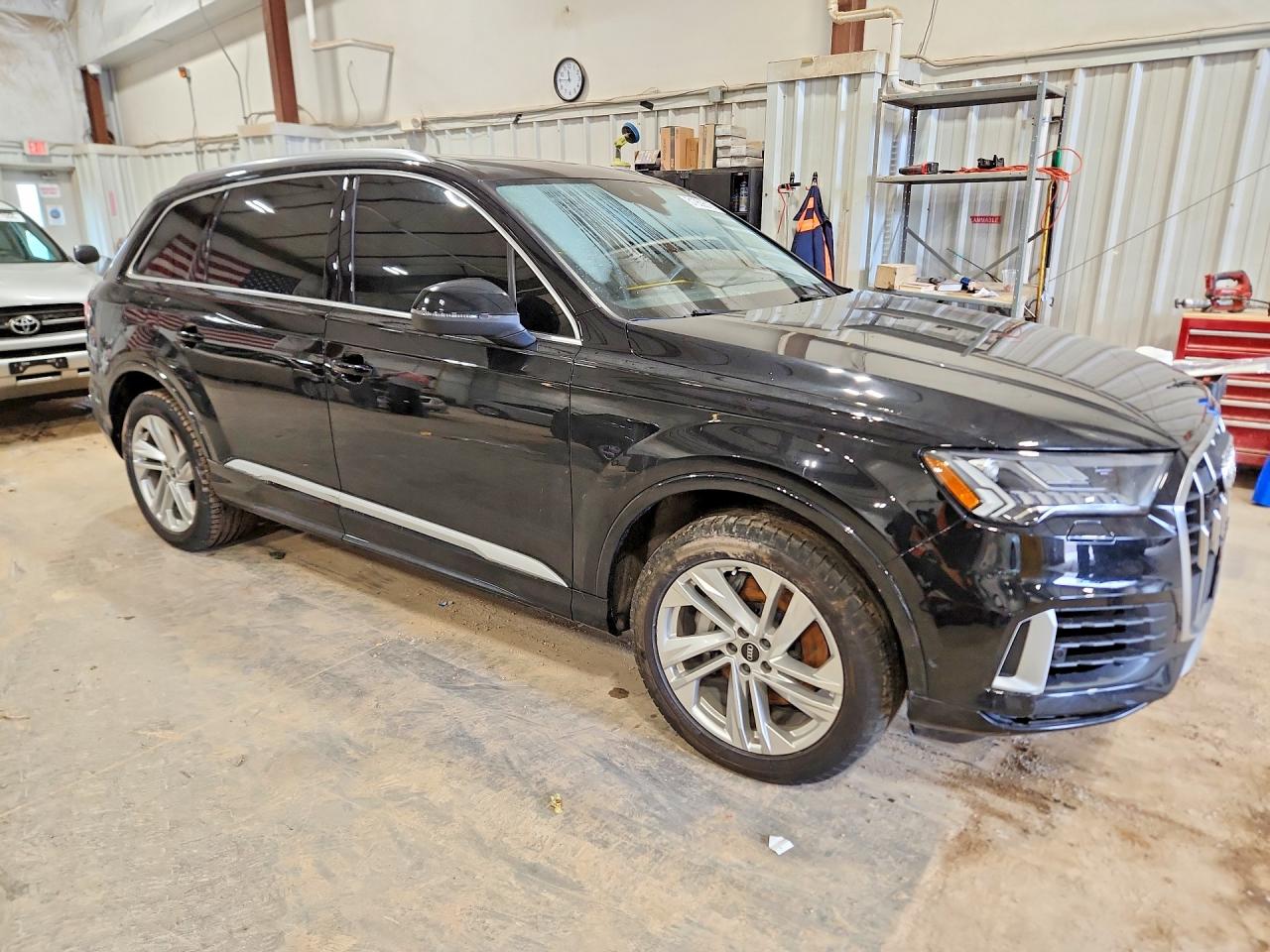 AUDI Q7 2022 — 5