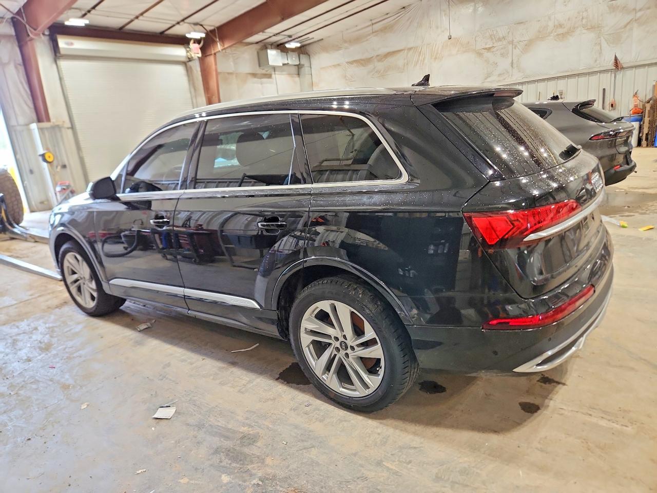 AUDI Q7 2022 — 3