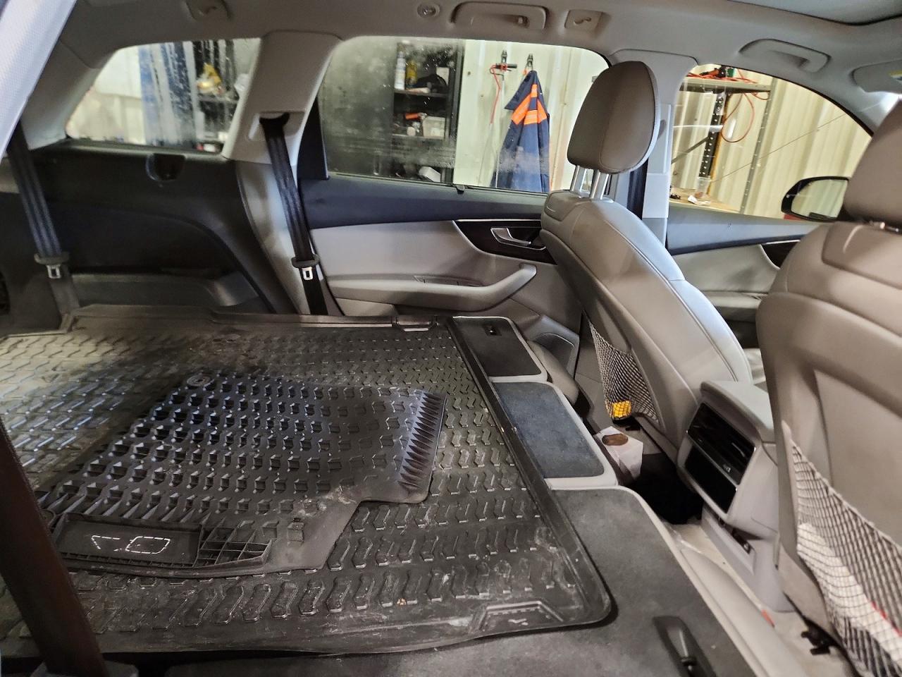 AUDI Q7 2022 — 12