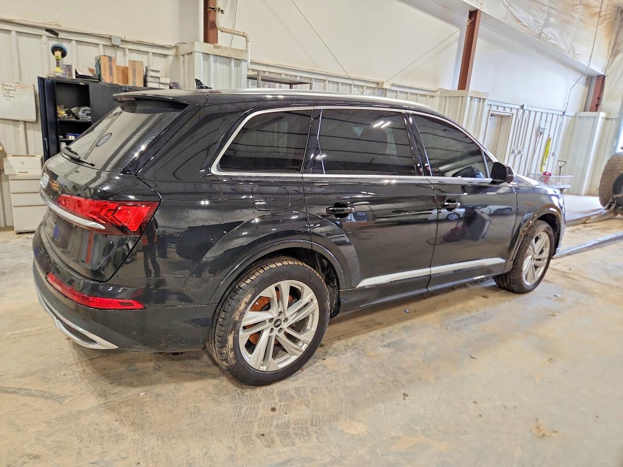 AUDI Q7 2022 — 4