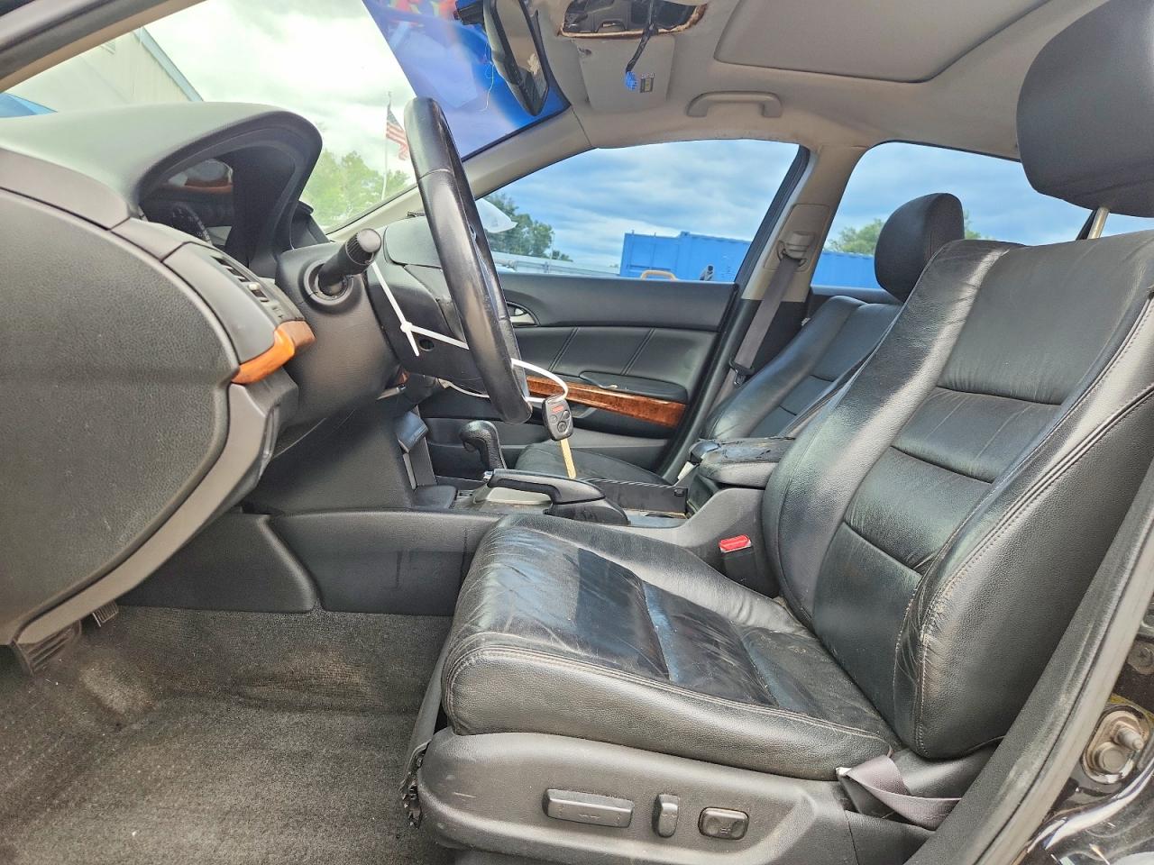 HONDA ACCORD 2011 — 8