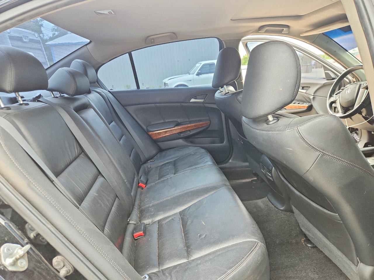 HONDA ACCORD 2011 — 11
