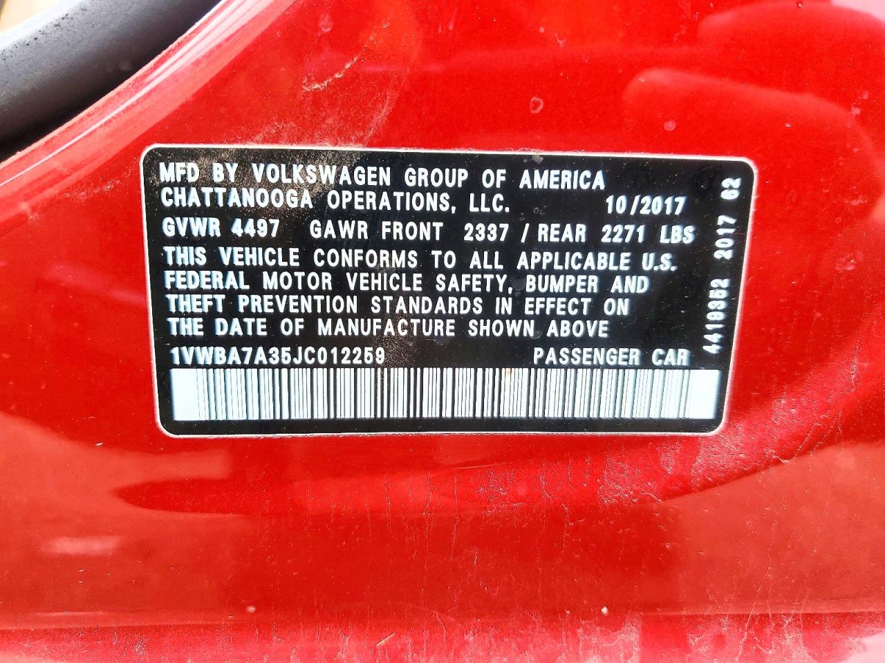 VOLKSWAGEN PASSAT 2018 — 13