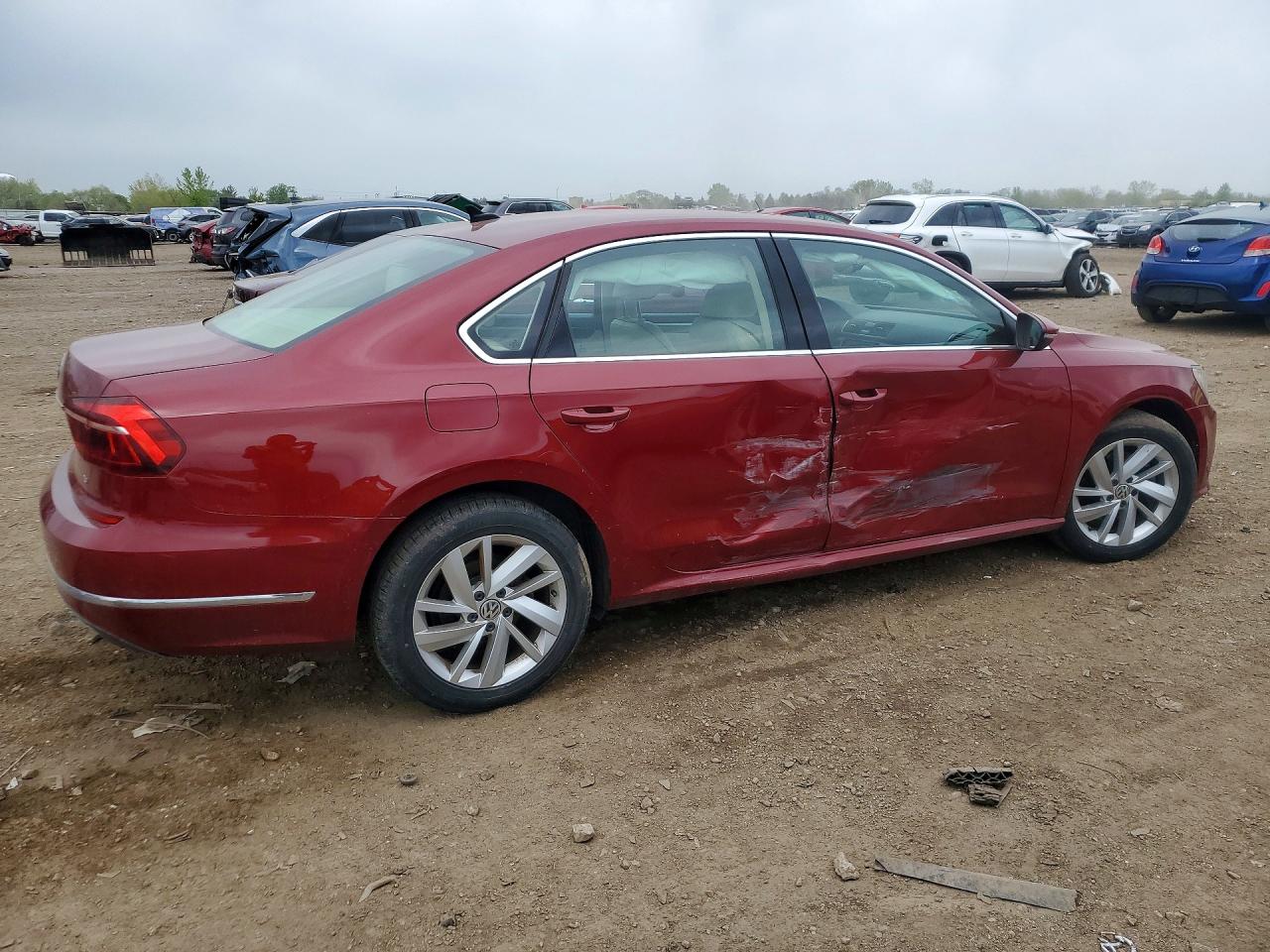 VOLKSWAGEN PASSAT 2018 — 4