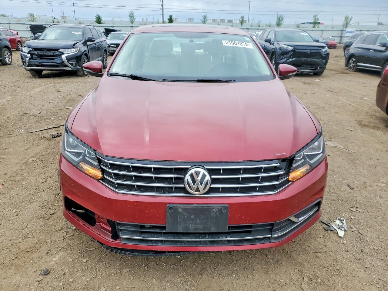 VOLKSWAGEN PASSAT 2018 — 6