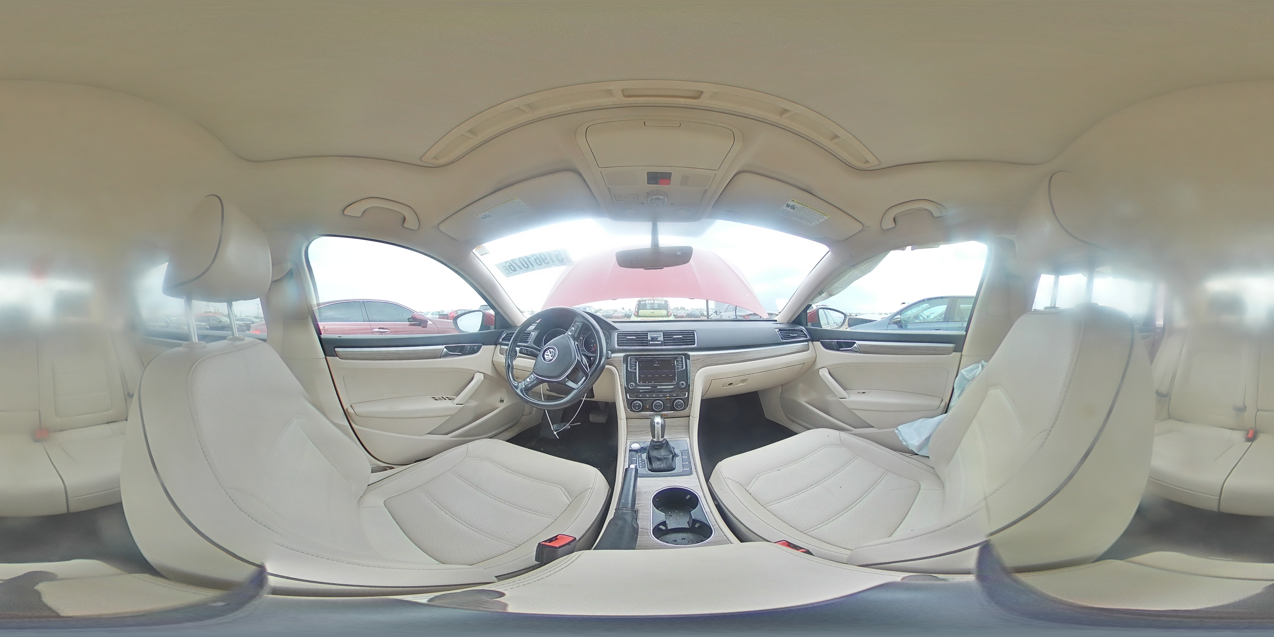 VOLKSWAGEN PASSAT 2018 — 14