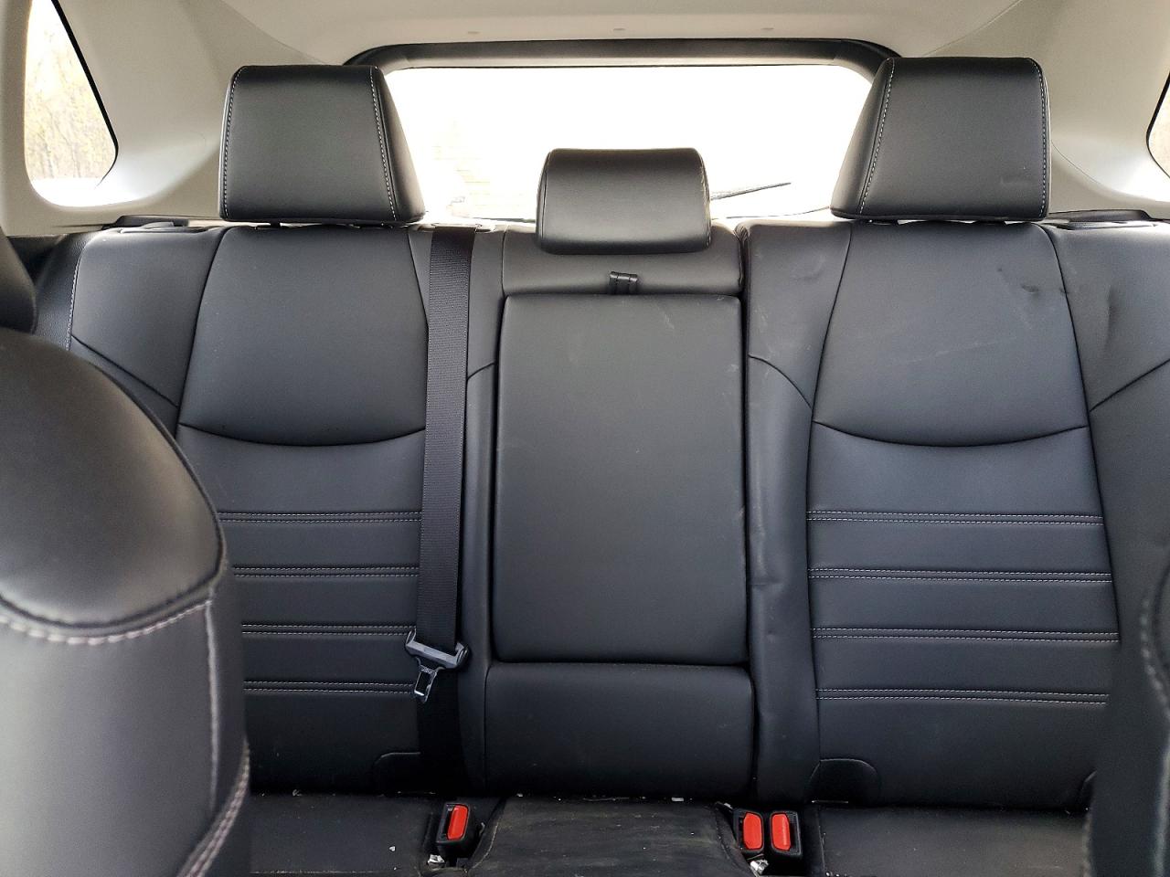 TOYOTA RAV4 2021 — 11